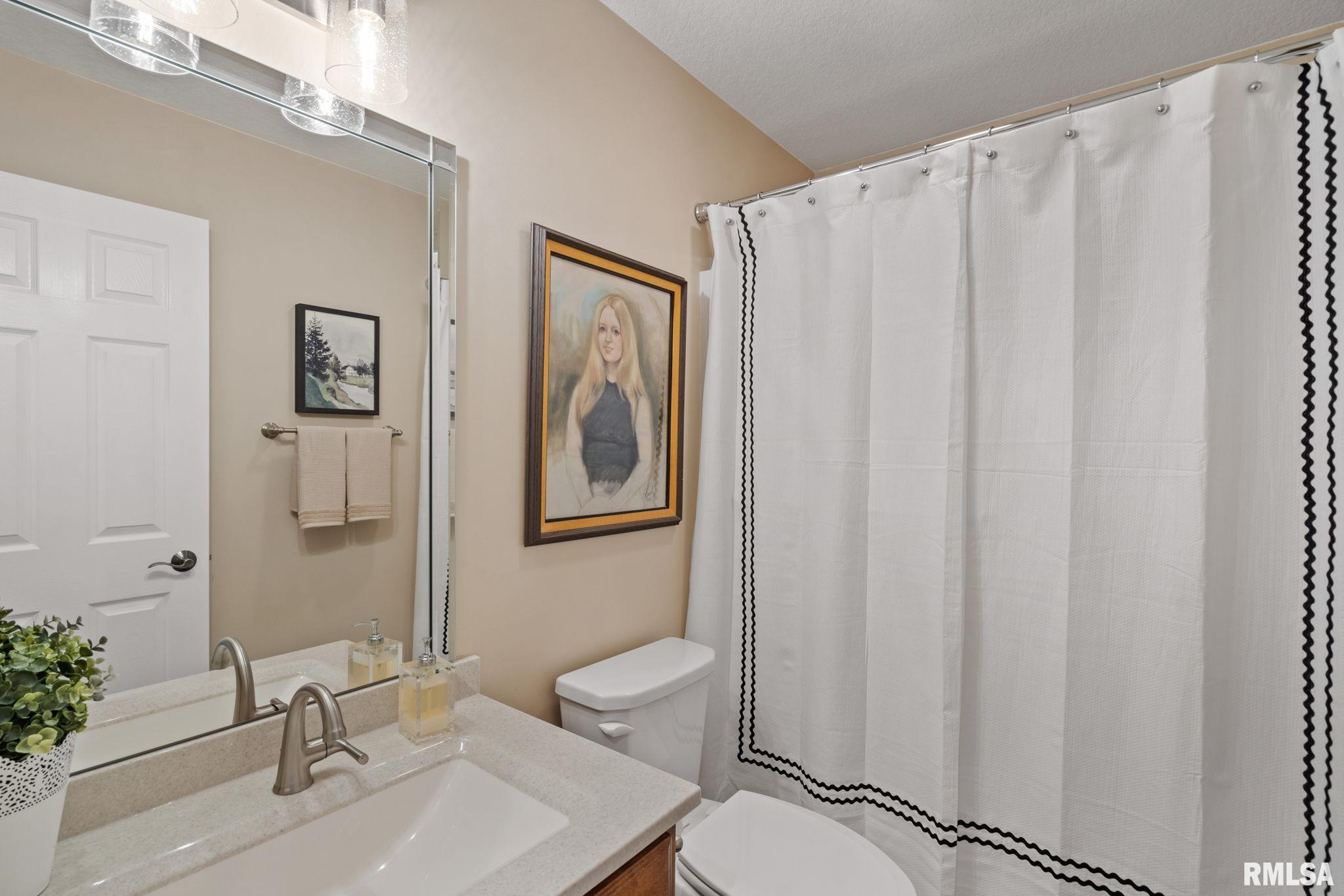 342 Heather Glen Drive, Eldridge, Iowa image 33