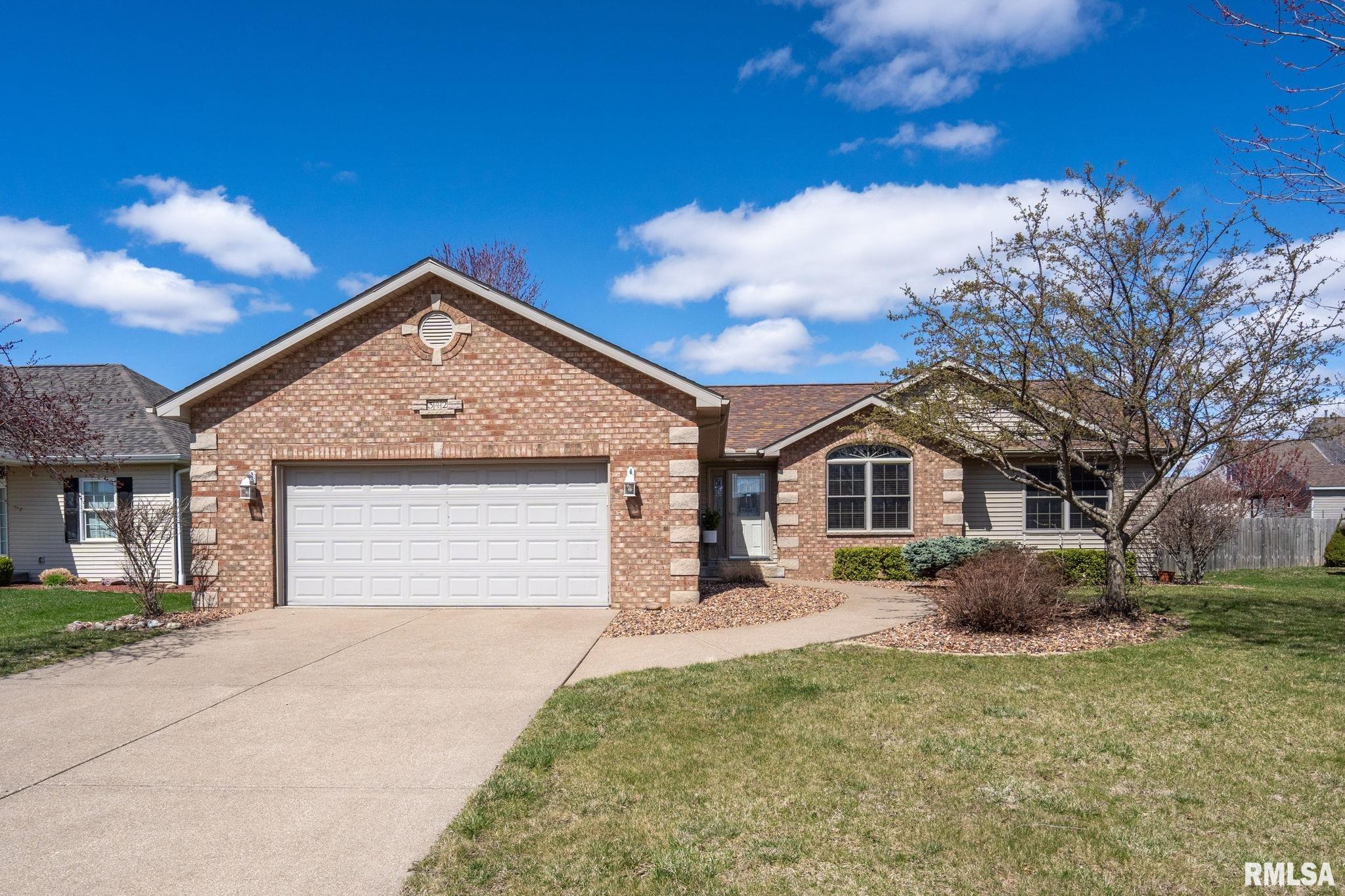 342 Heather Glen Drive, Eldridge, Iowa image 1