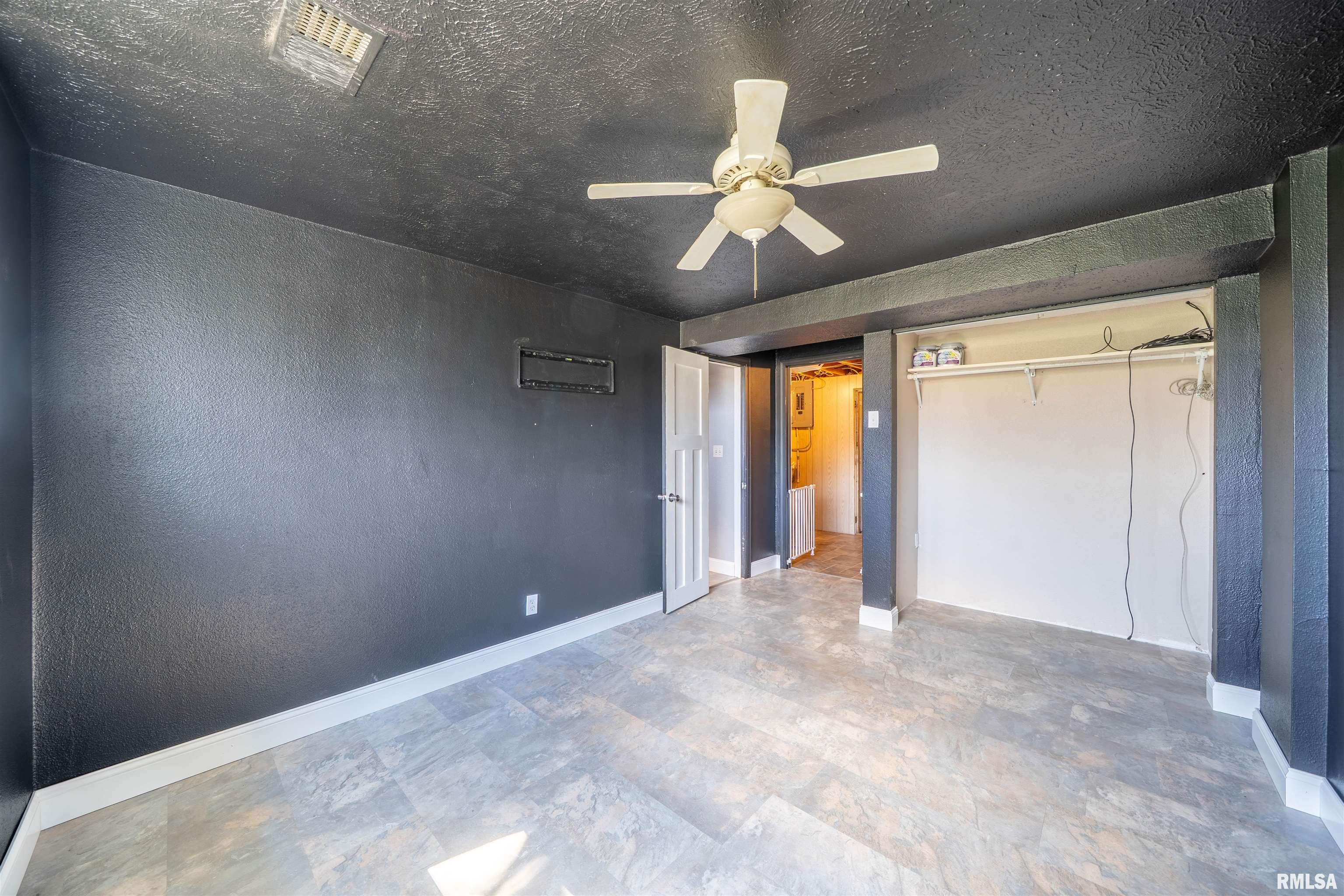 2268 Knollaire Drive, Washington, Illinois image 31
