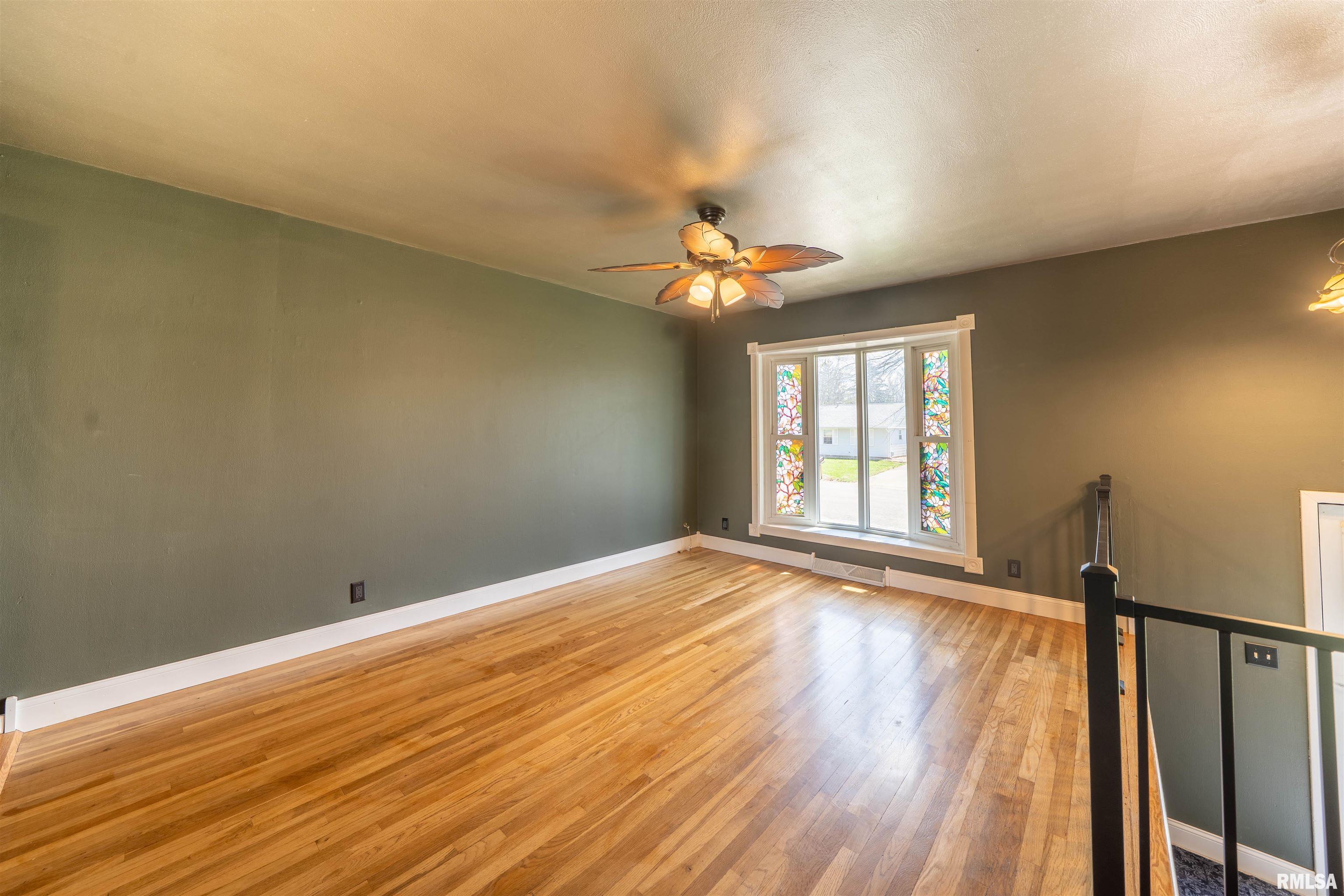 2268 Knollaire Drive, Washington, Illinois image 4