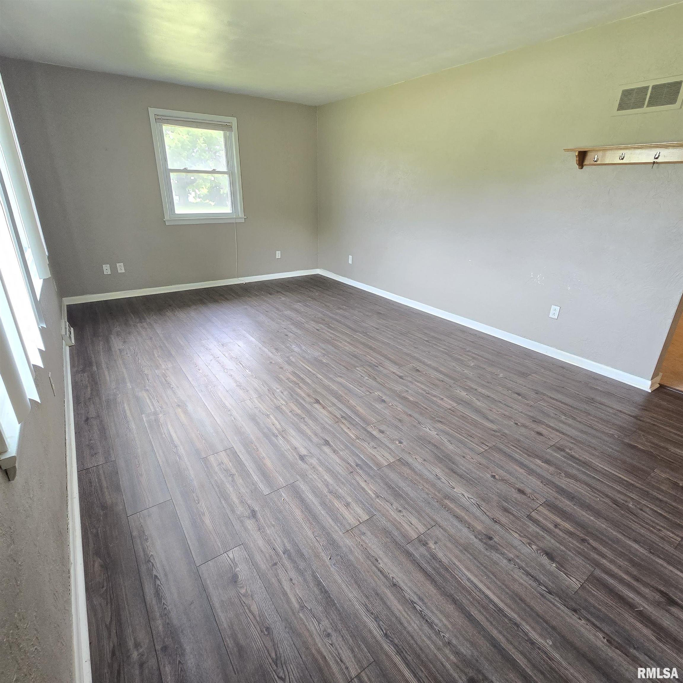 4928 W Farmington Road, Peoria, Illinois image 7