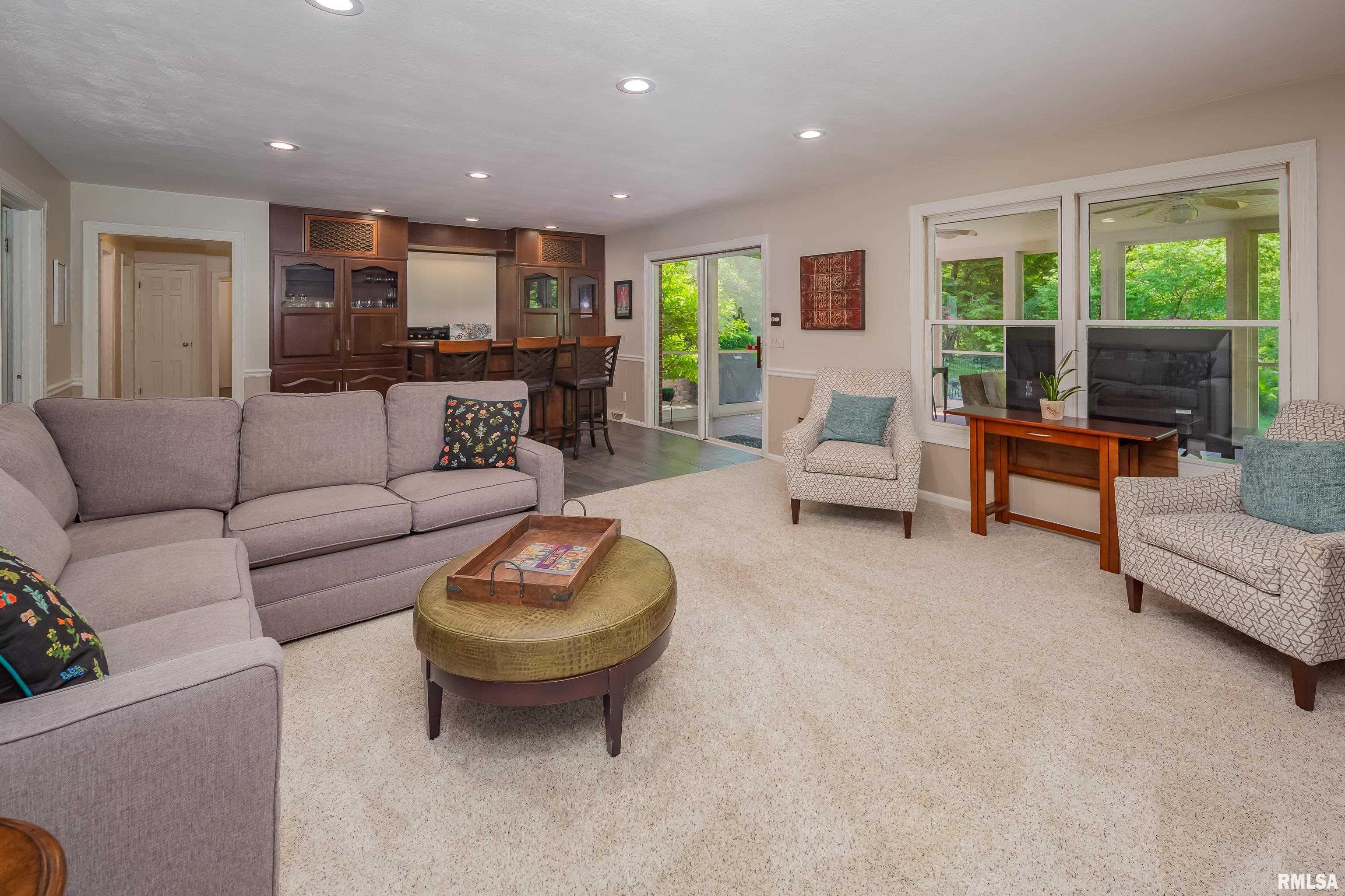 1220 38th Avenue Court, Rock Island, Illinois image 16