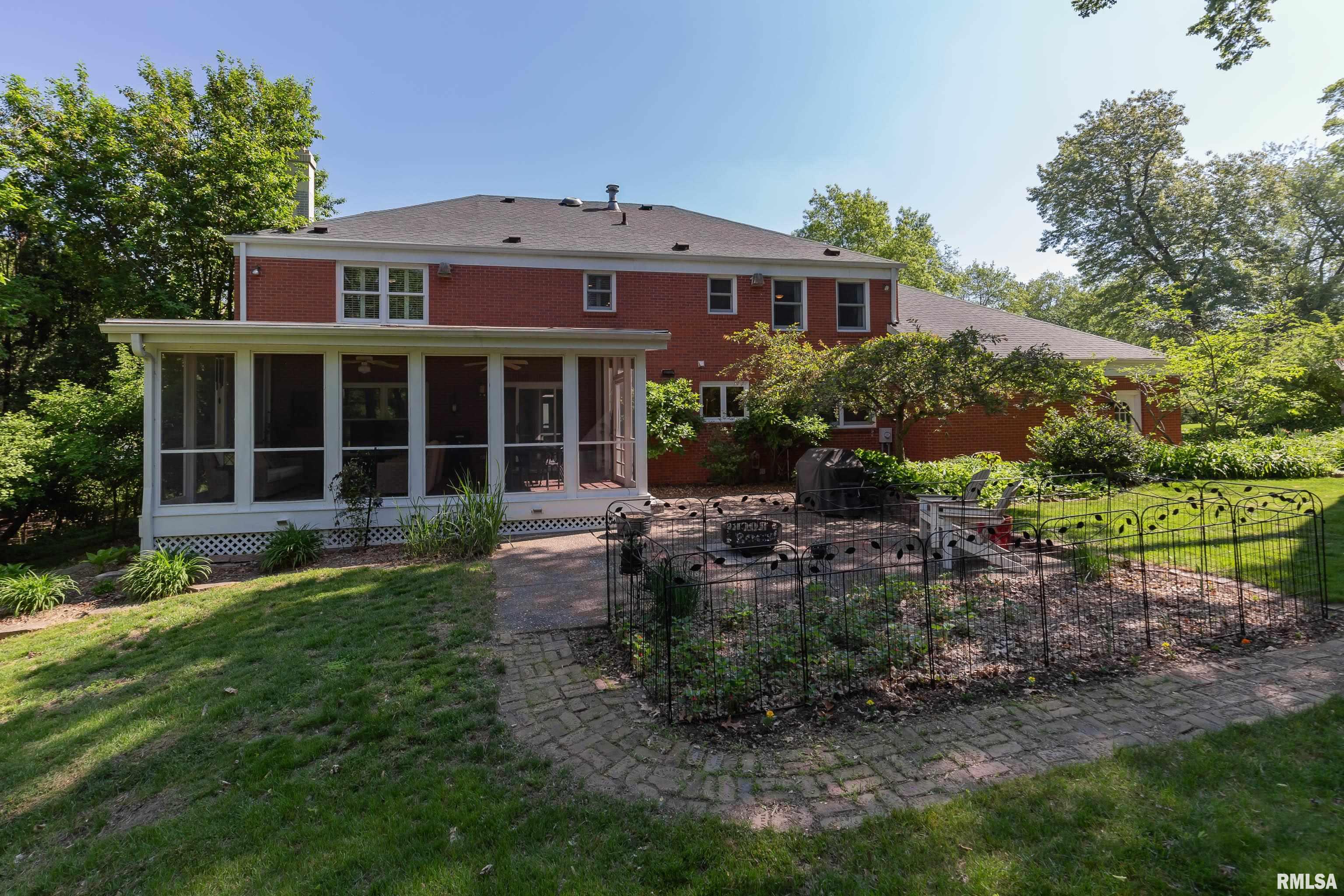 1220 38th Avenue Court, Rock Island, Illinois image 7