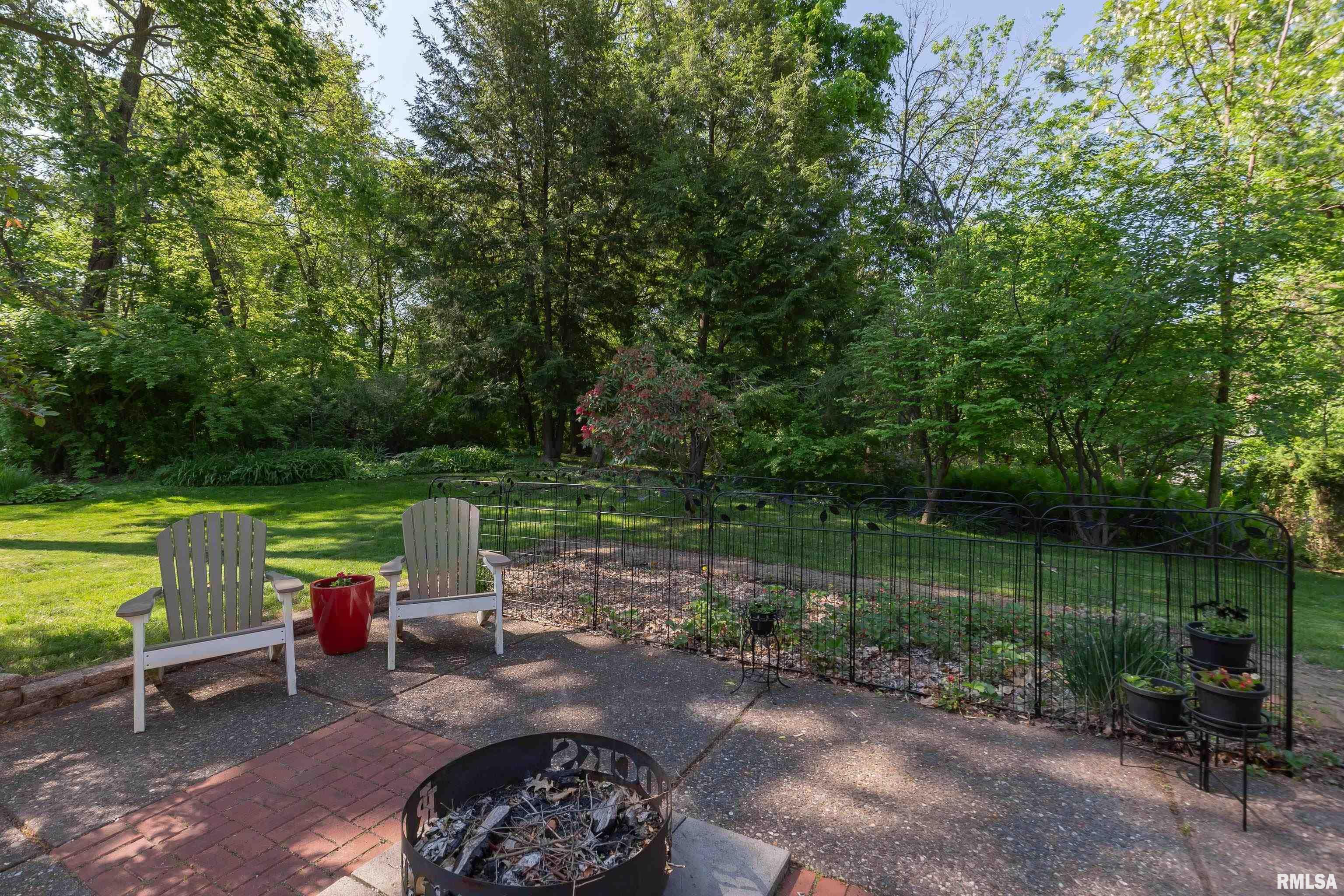 1220 38th Avenue Court, Rock Island, Illinois image 8