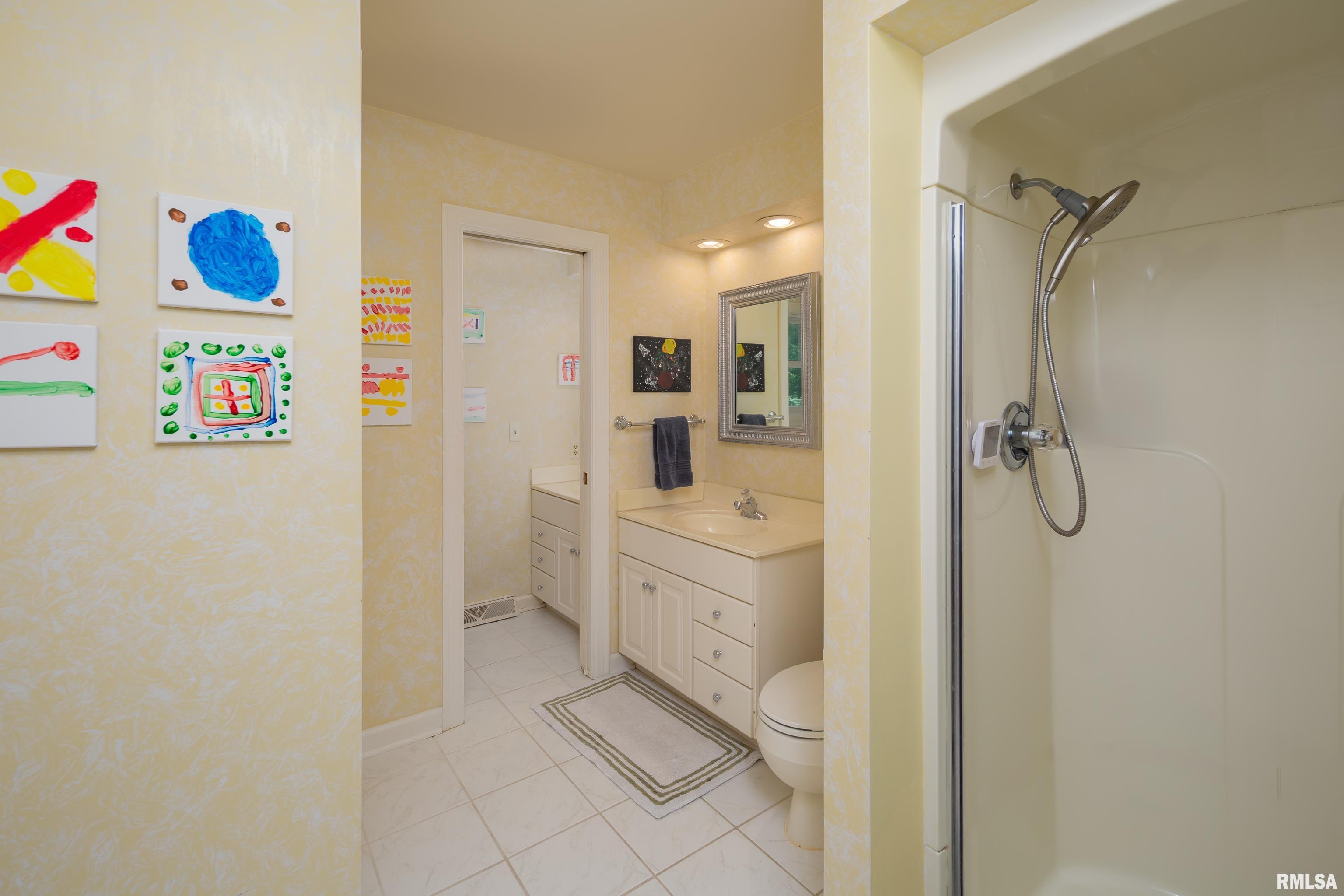1220 38th Avenue Court, Rock Island, Illinois image 38
