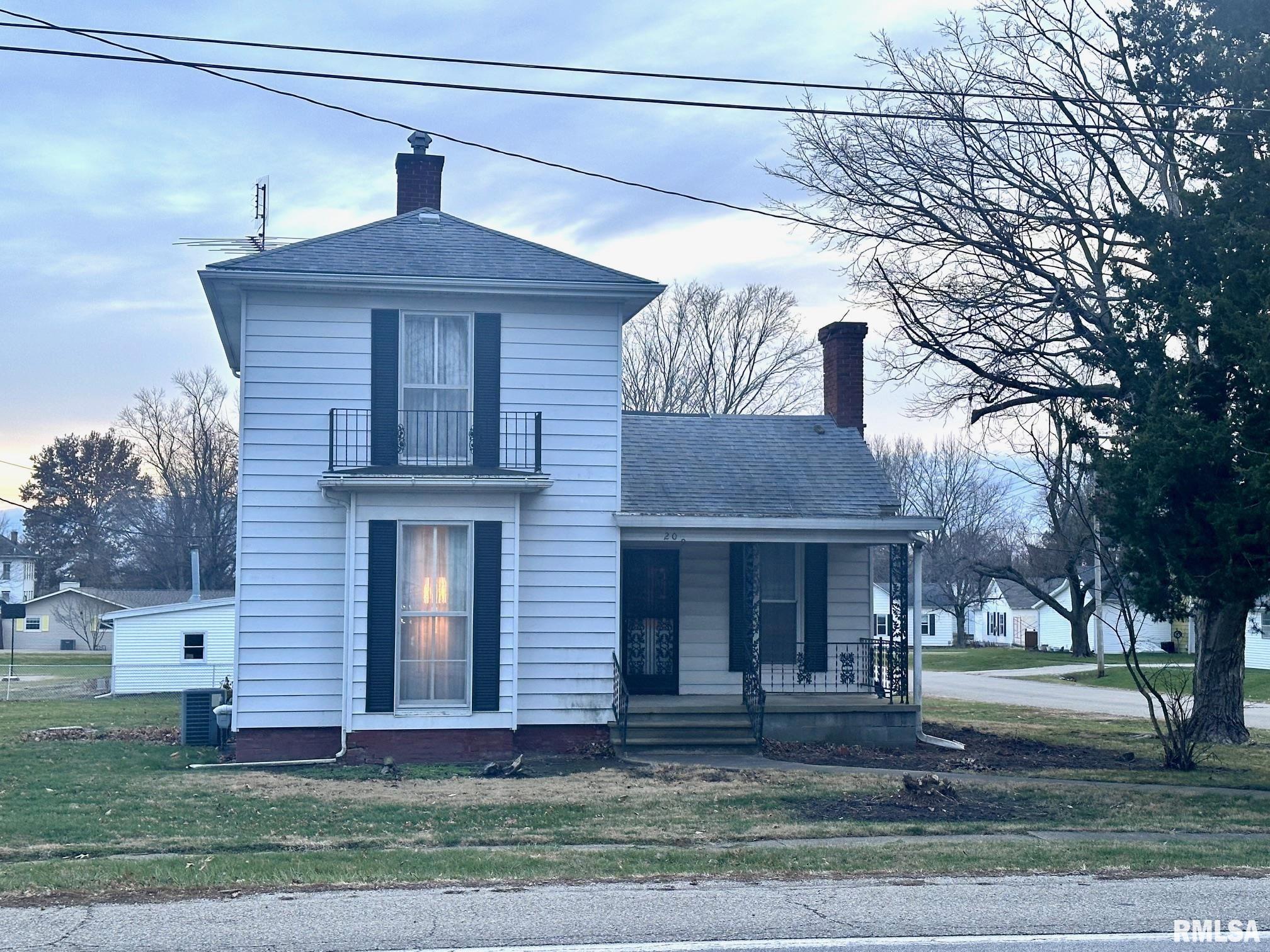 206 E Elm Street, Waverly, Illinois image 1