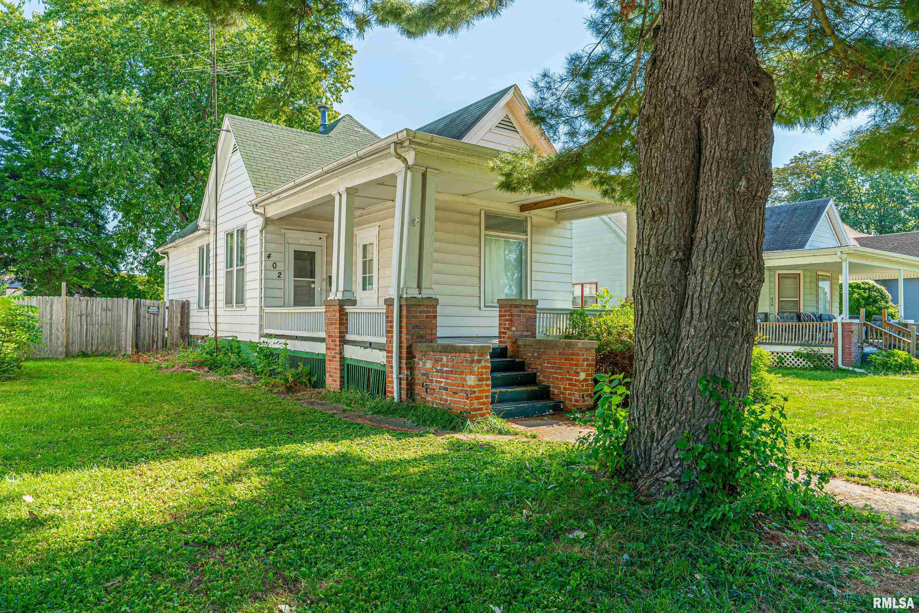 402 Wyatt Avenue