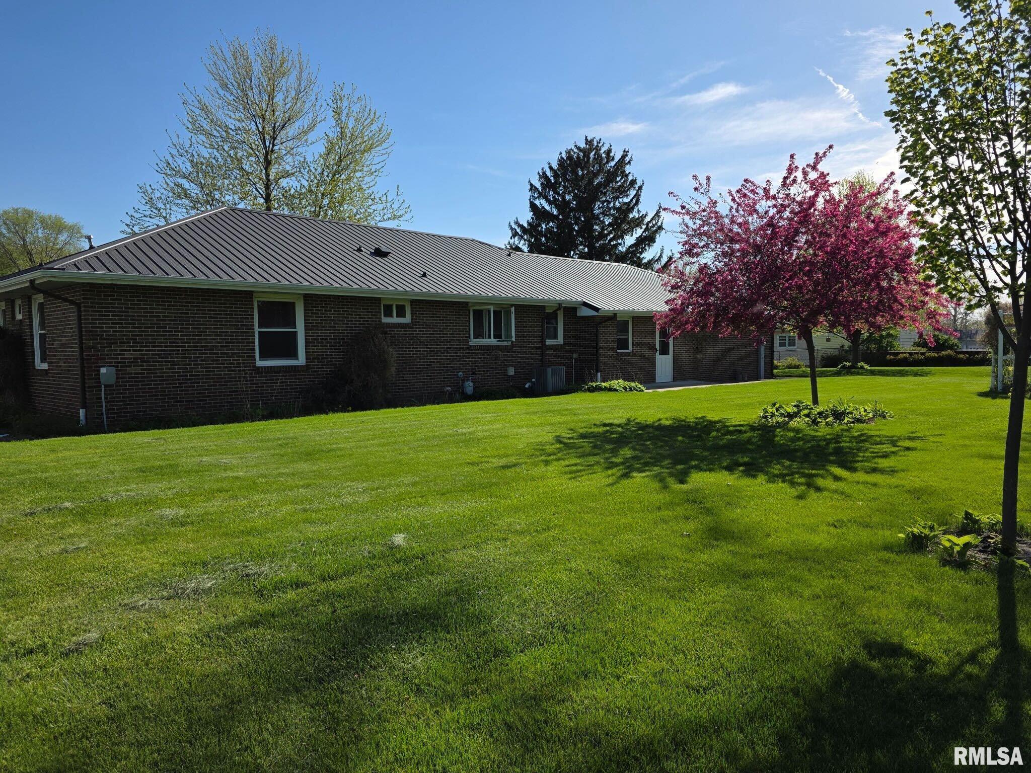 206 E 13th Street, Tipton, Iowa image 4