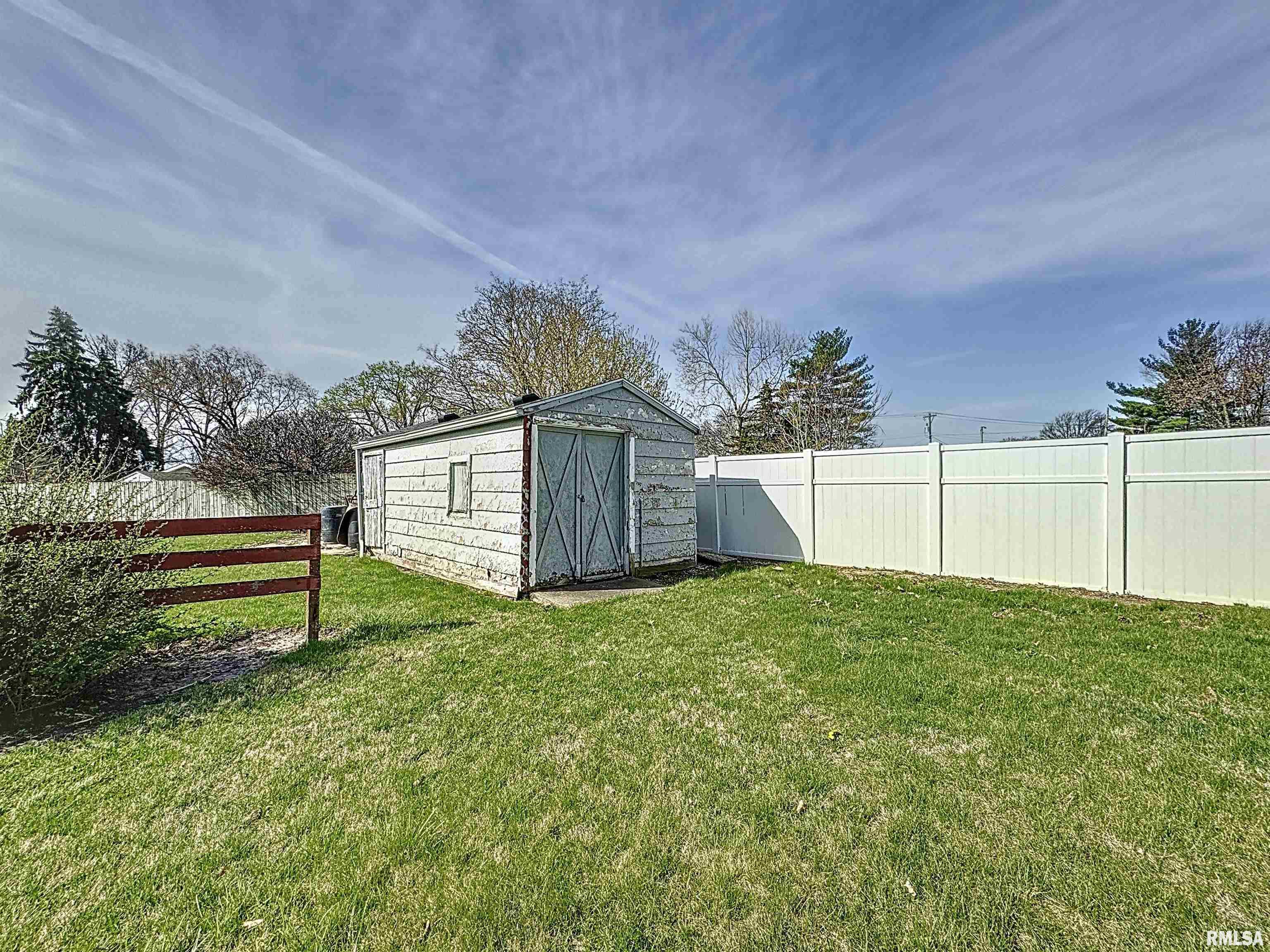 1207 W 53rd Street, Davenport, Iowa image 23