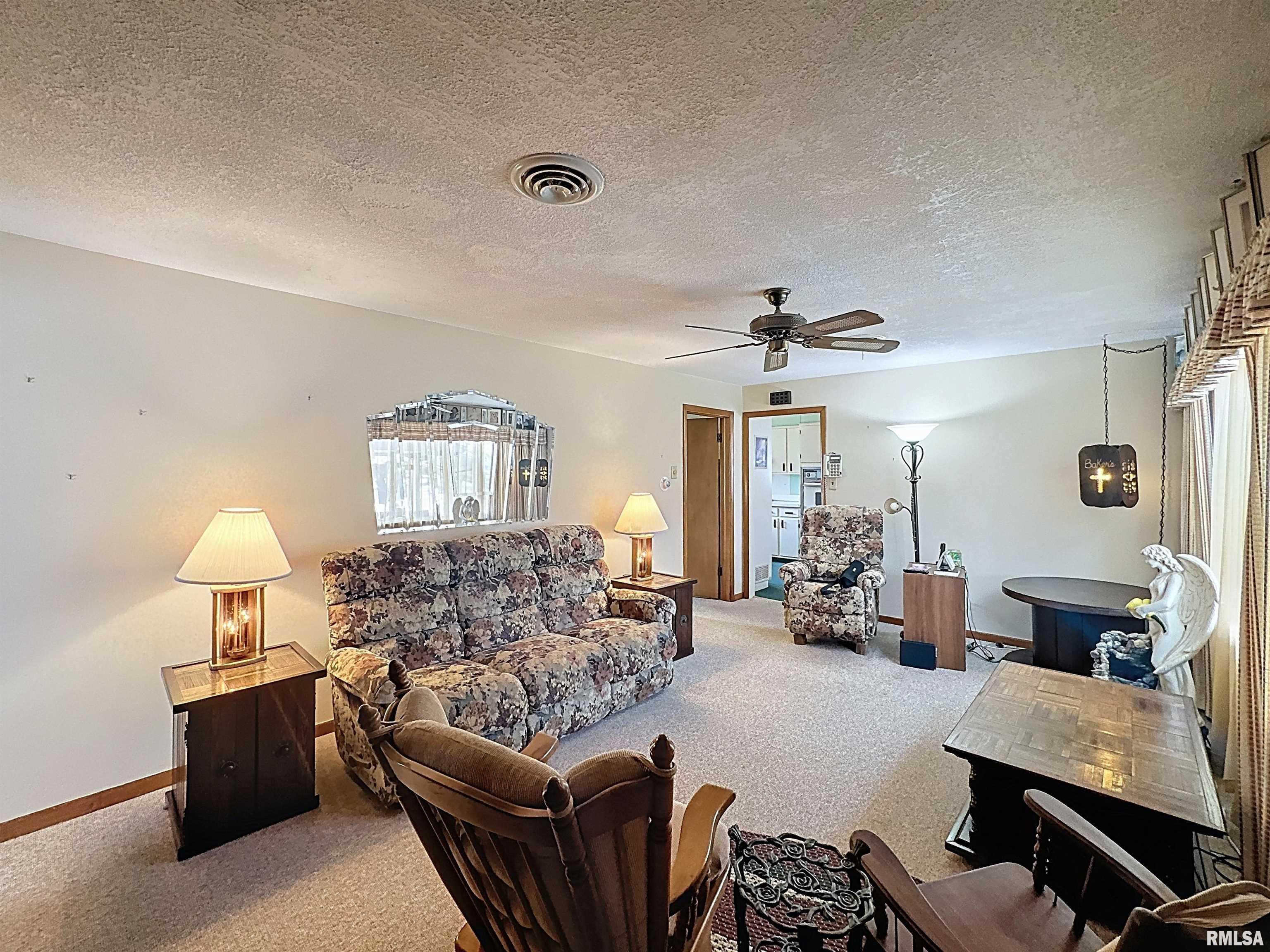 1207 W 53rd Street, Davenport, Iowa image 4