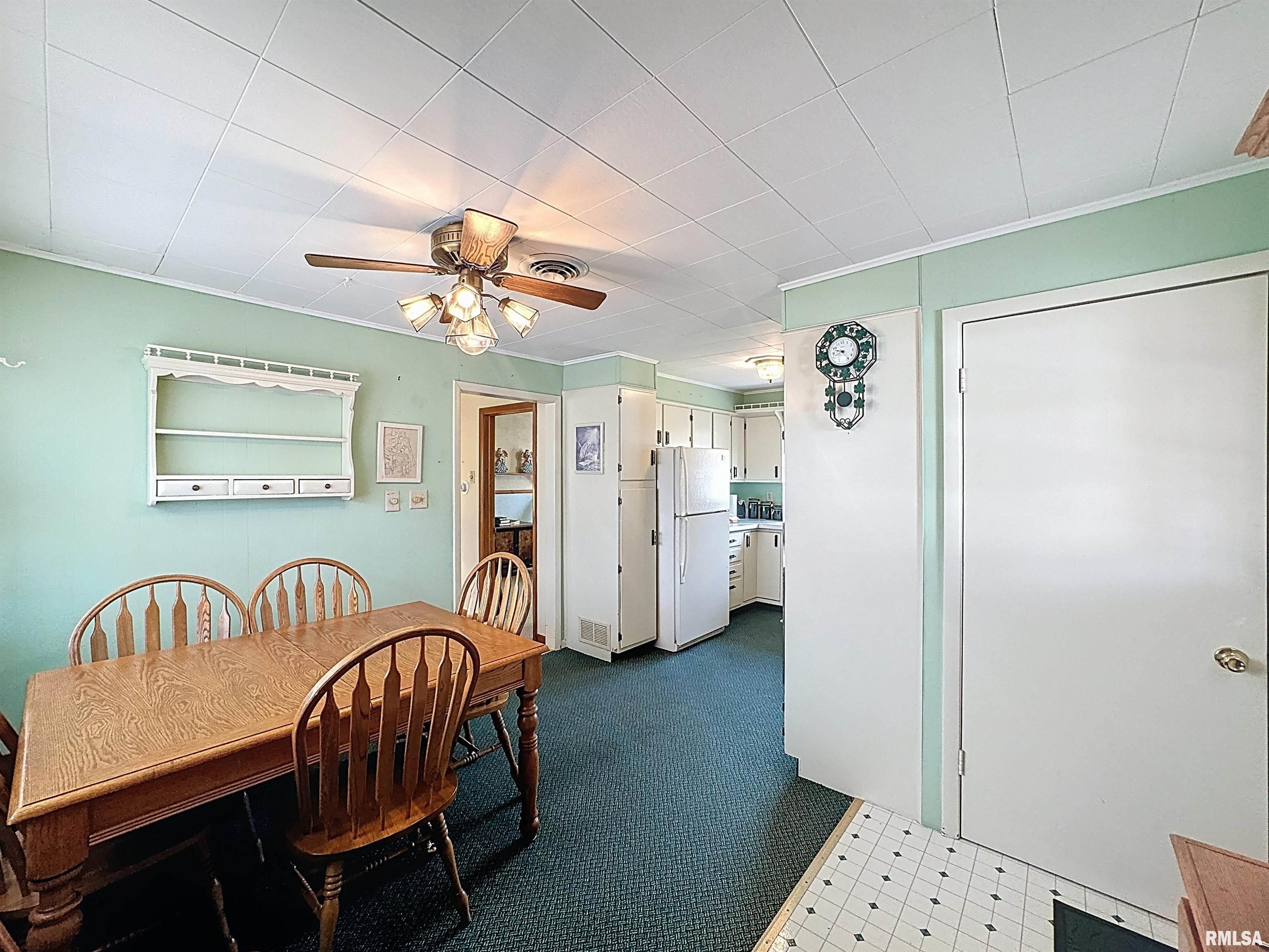 1207 W 53rd Street, Davenport, Iowa image 5