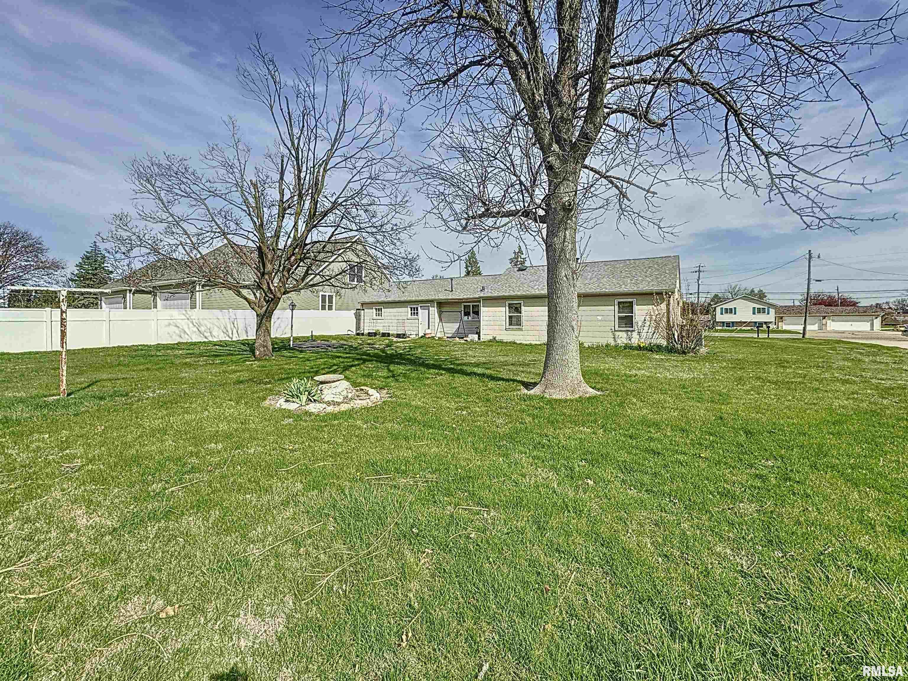 1207 W 53rd Street, Davenport, Iowa image 22