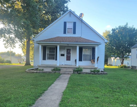 Homes For Sale - 701 Miller Street<br/> Nokomis, IL 62075