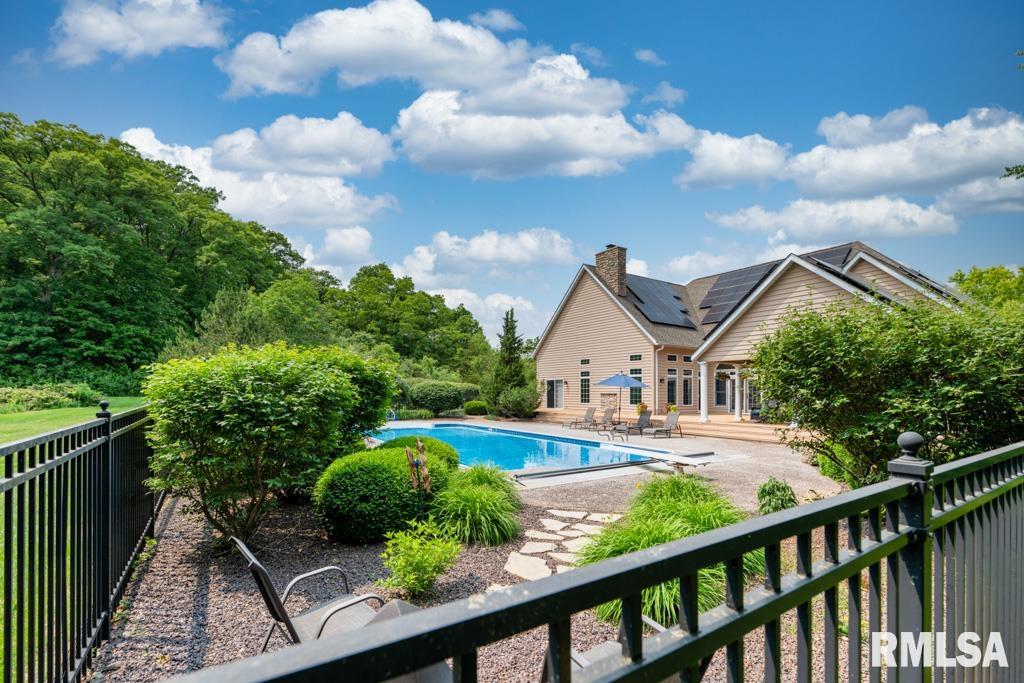 1112 W Cedar Hills Drive, Dunlap, Illinois image 13