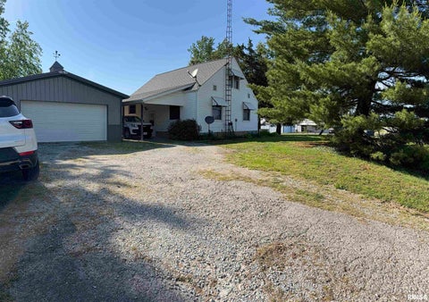 Homes For Sale - 13041 Pittsburg Road<br/> Williamson County, Marion, IL 62959