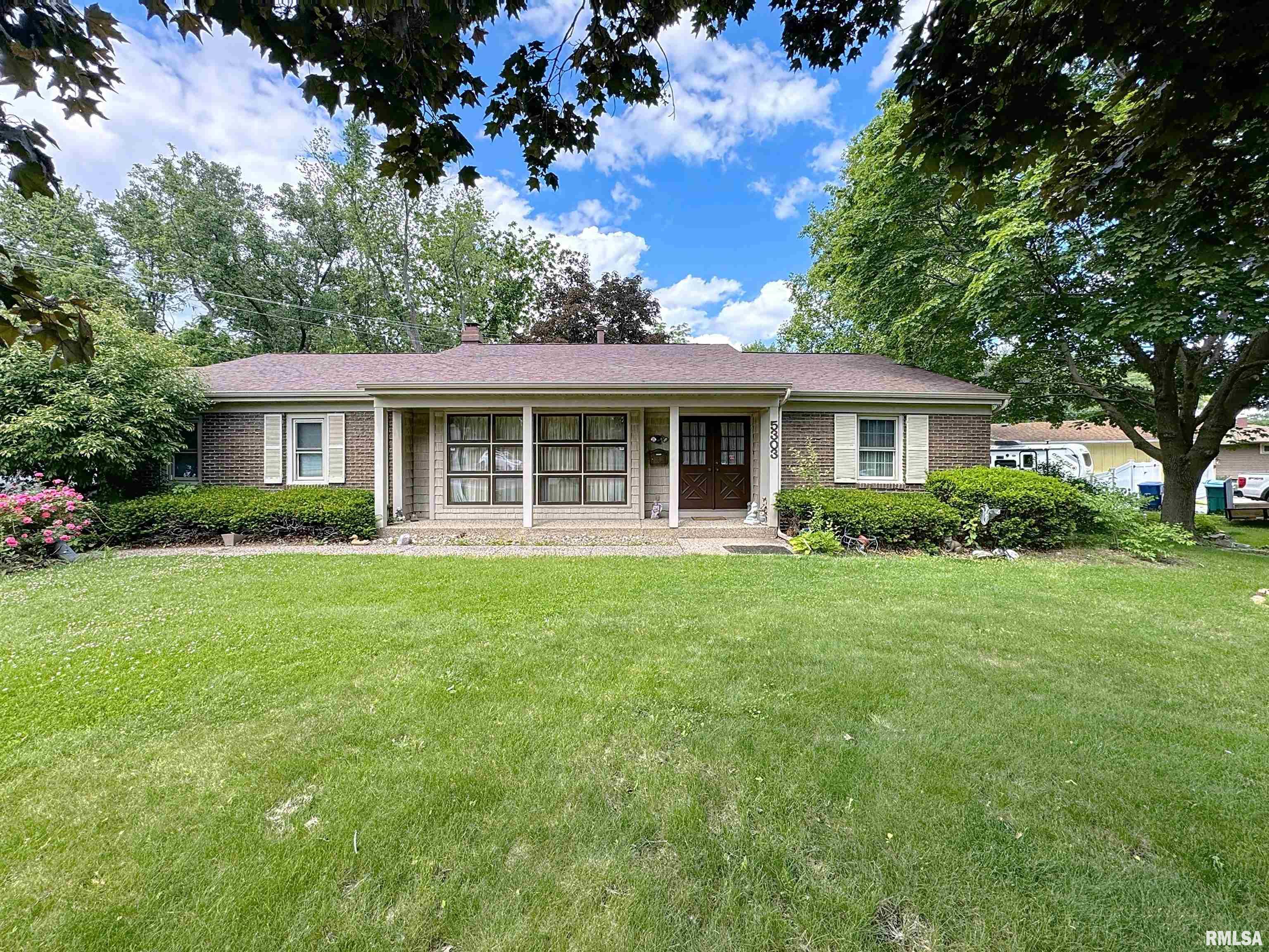 5303 34th Avenue, Moline, Illinois image 1