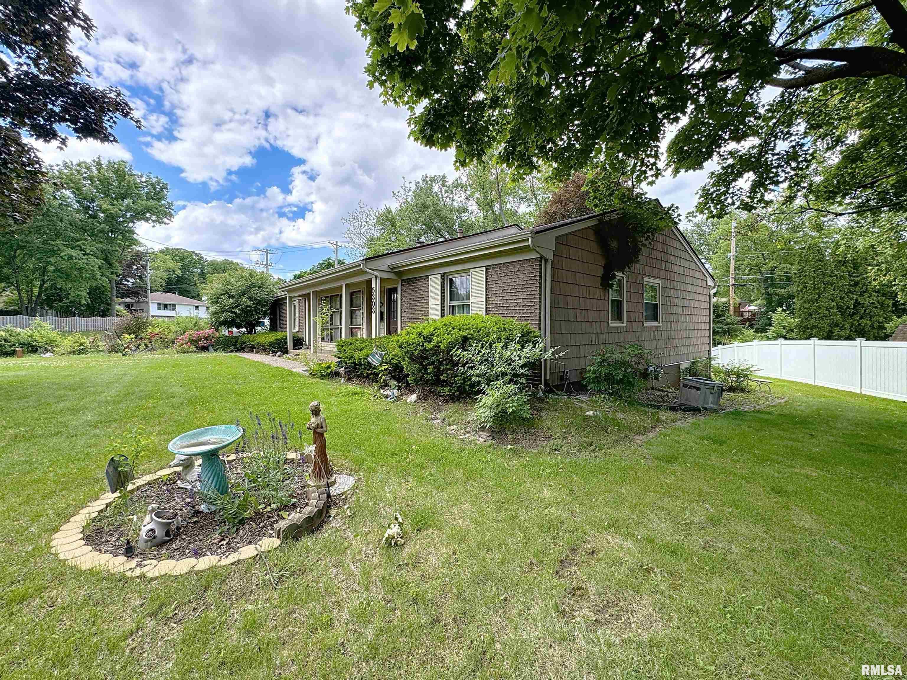 5303 34th Avenue, Moline, Illinois image 4