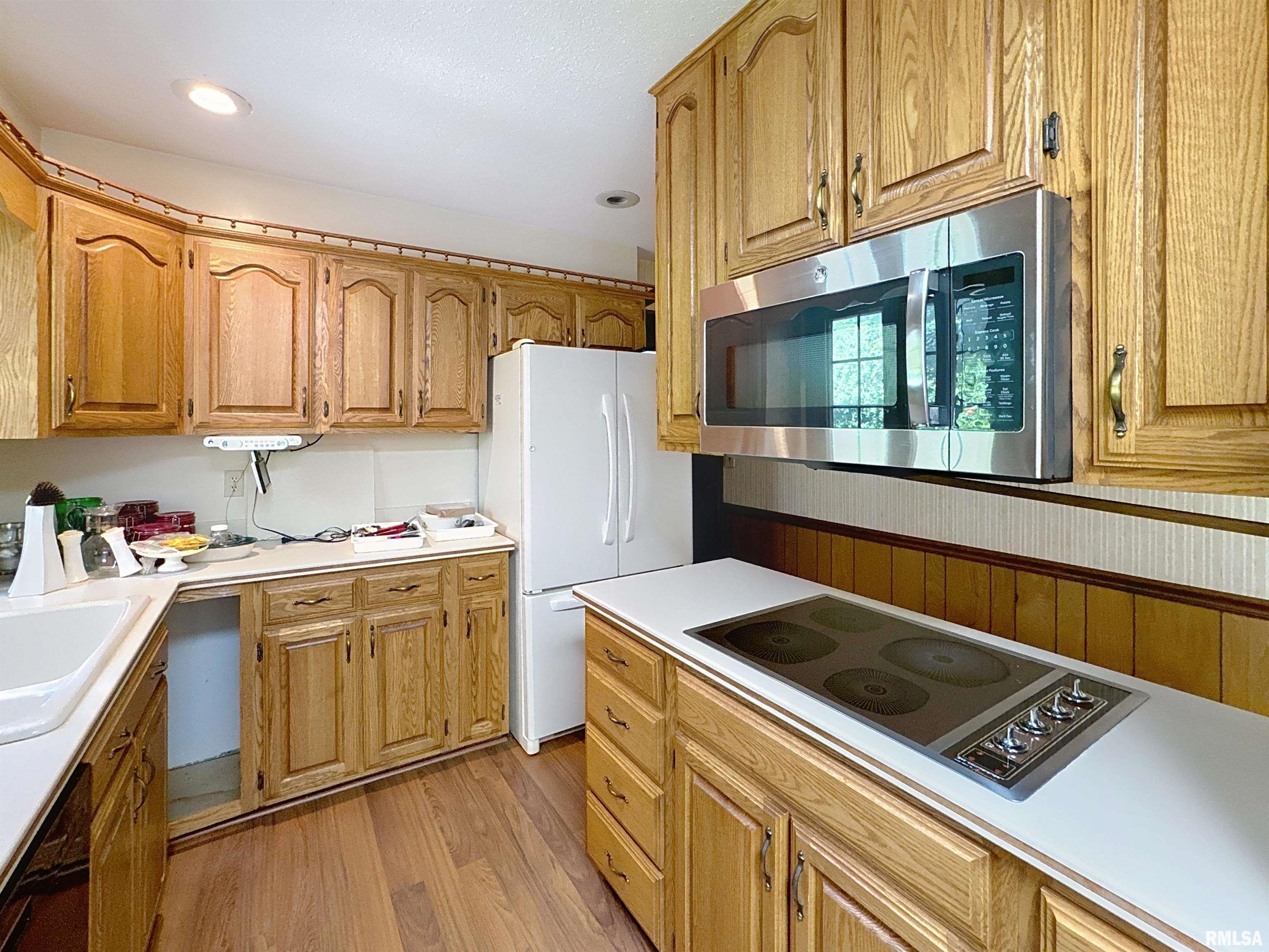 5303 34th Avenue, Moline, Illinois image 7