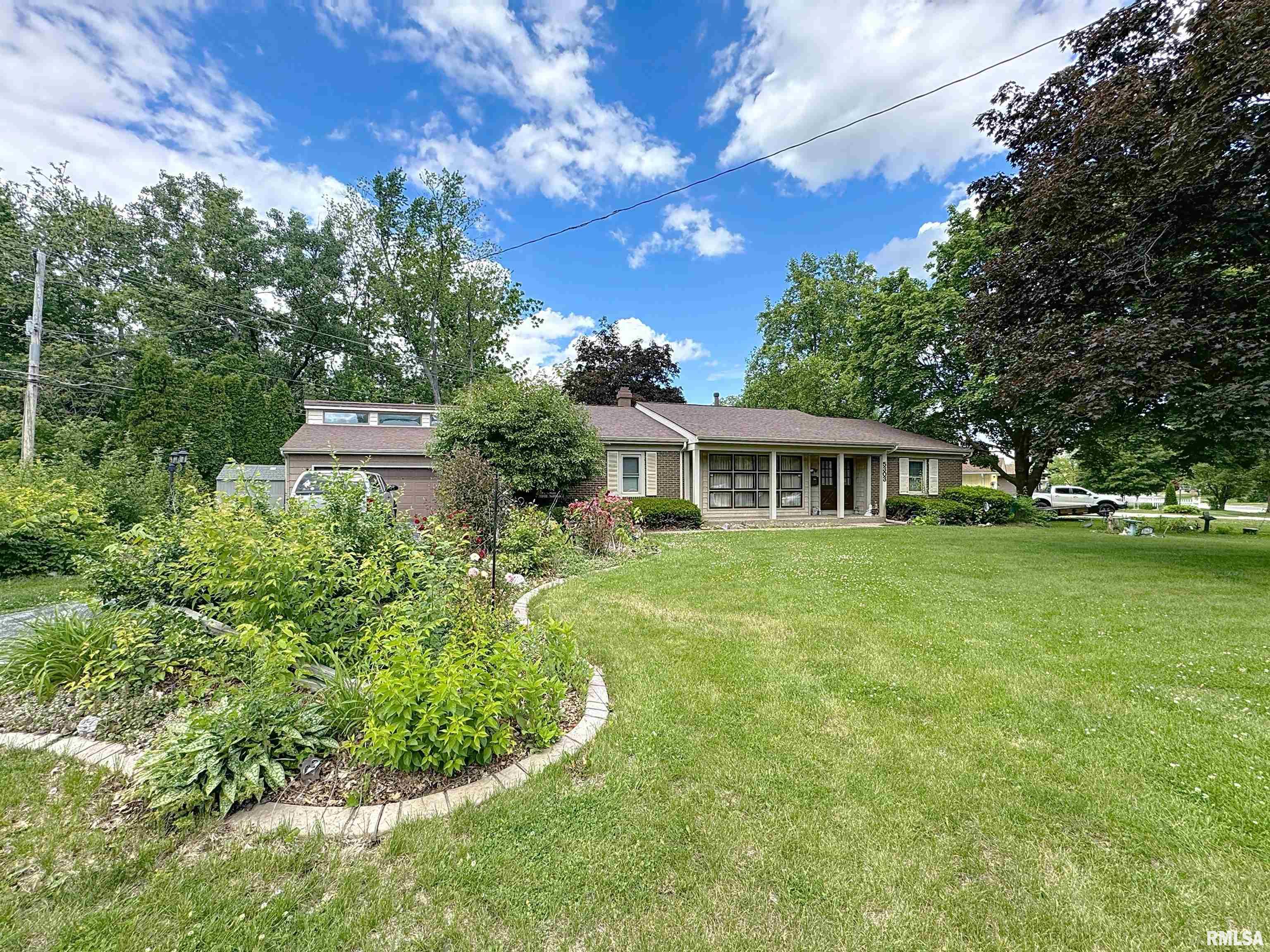 5303 34th Avenue, Moline, Illinois image 2
