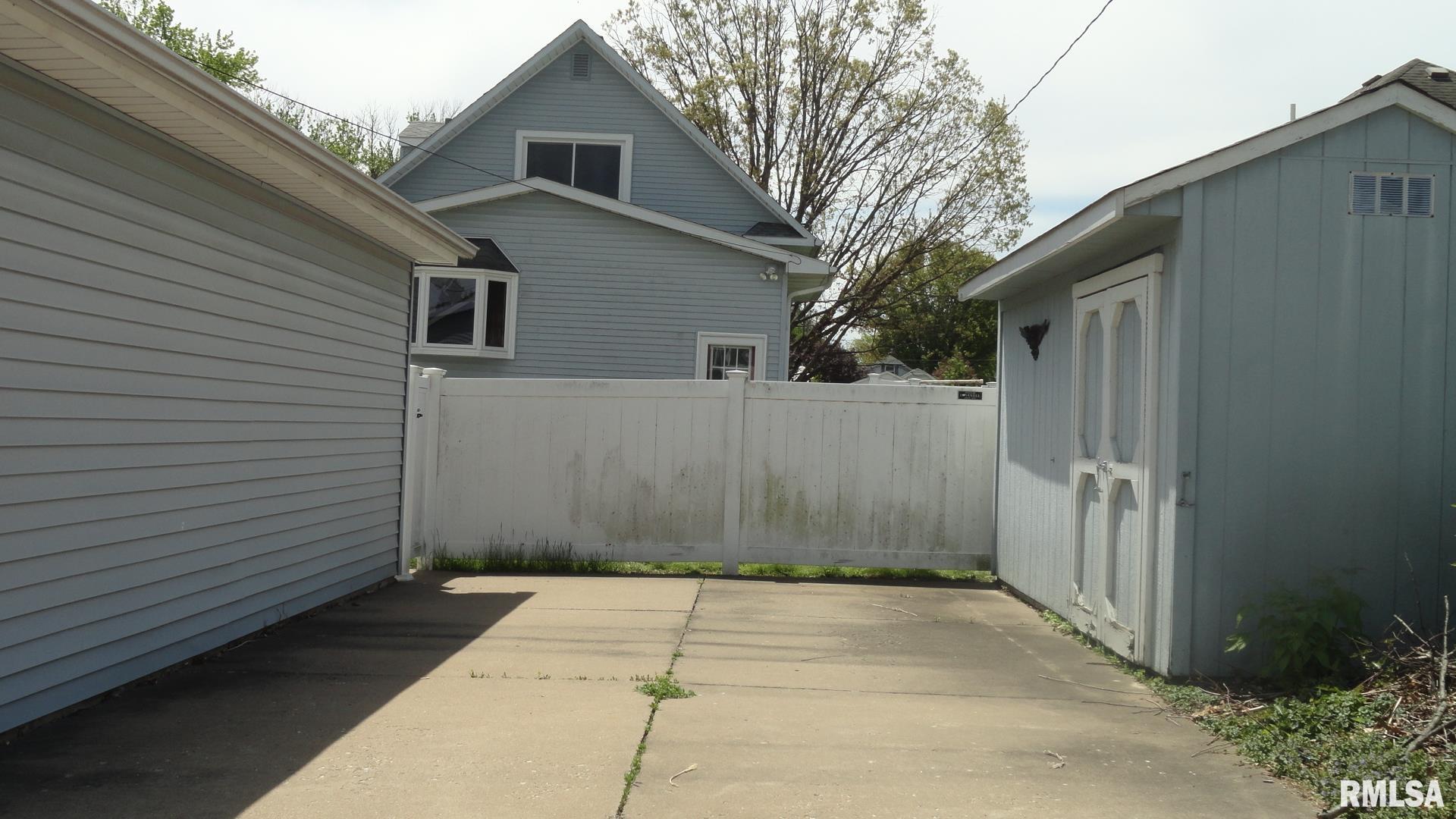 547 25th Avenue, Moline, Illinois image 9