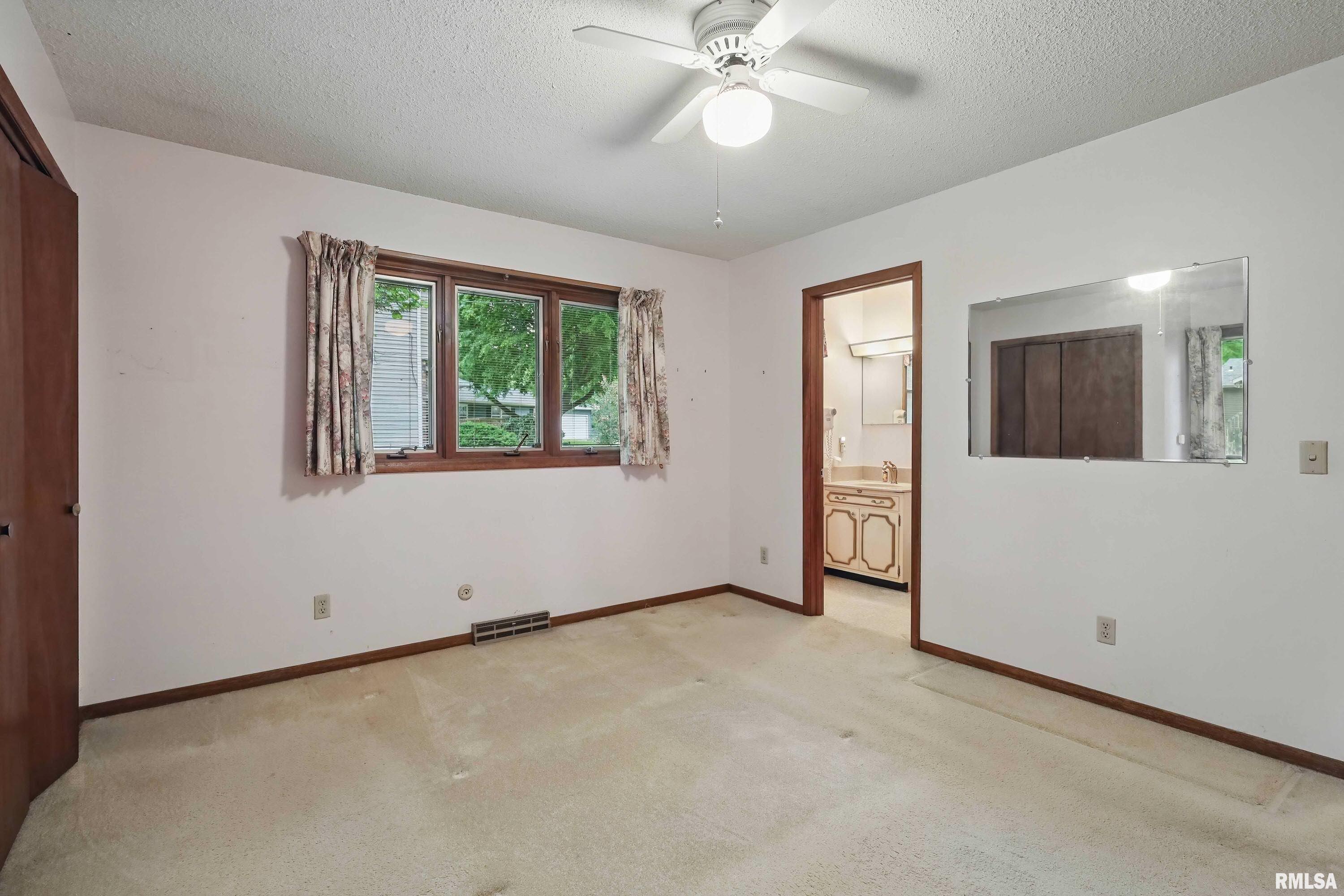 3816 Woodland Court, Davenport, Iowa image 15