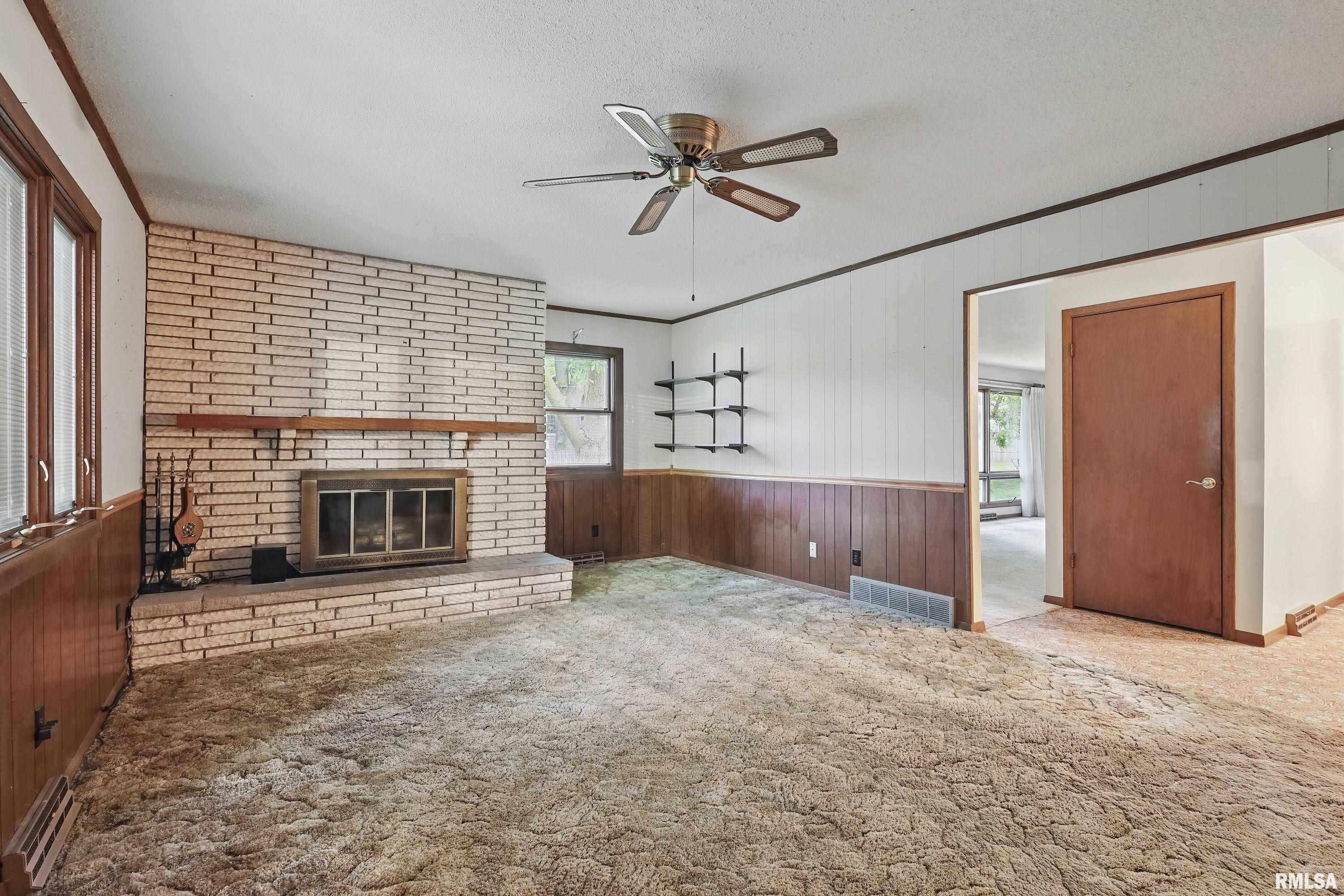 3816 Woodland Court, Davenport, Iowa image 8