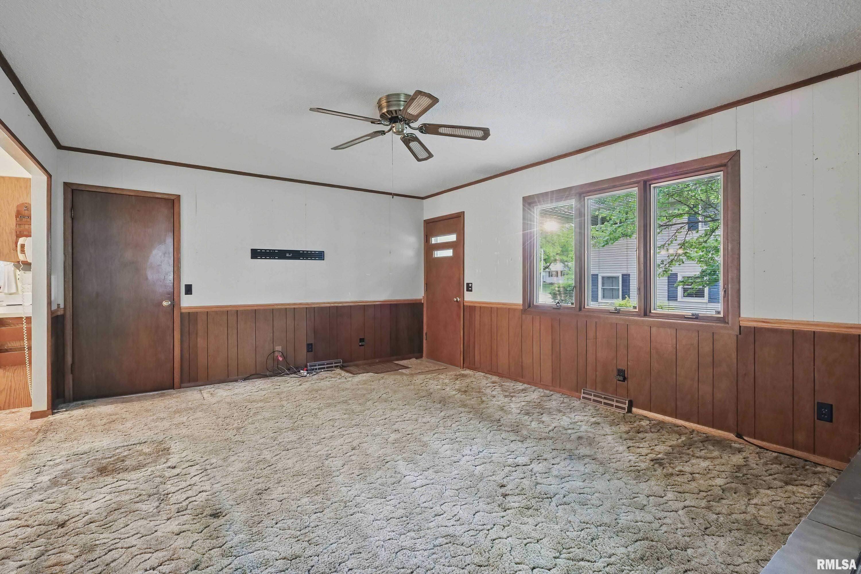 3816 Woodland Court, Davenport, Iowa image 9