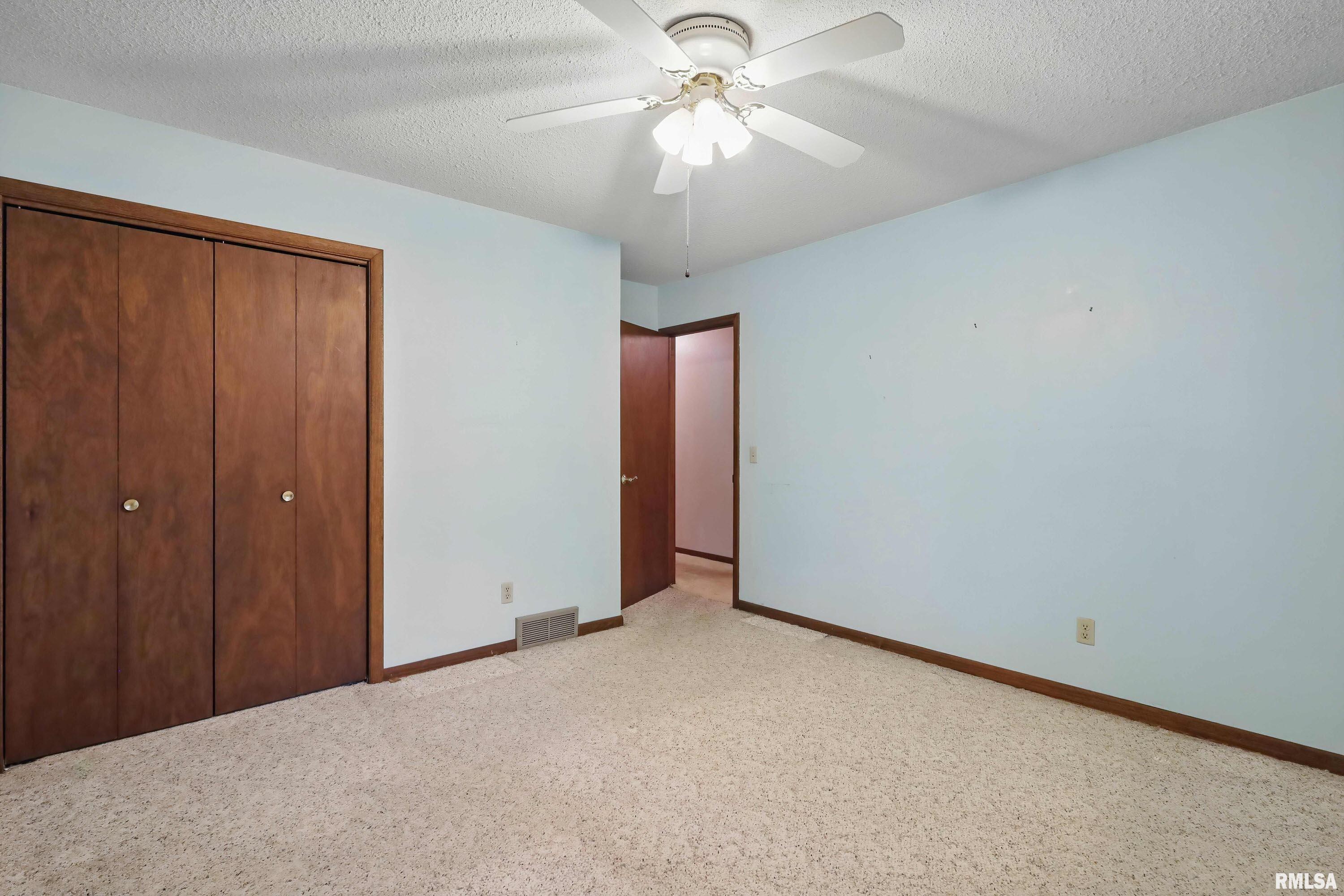 3816 Woodland Court, Davenport, Iowa image 18