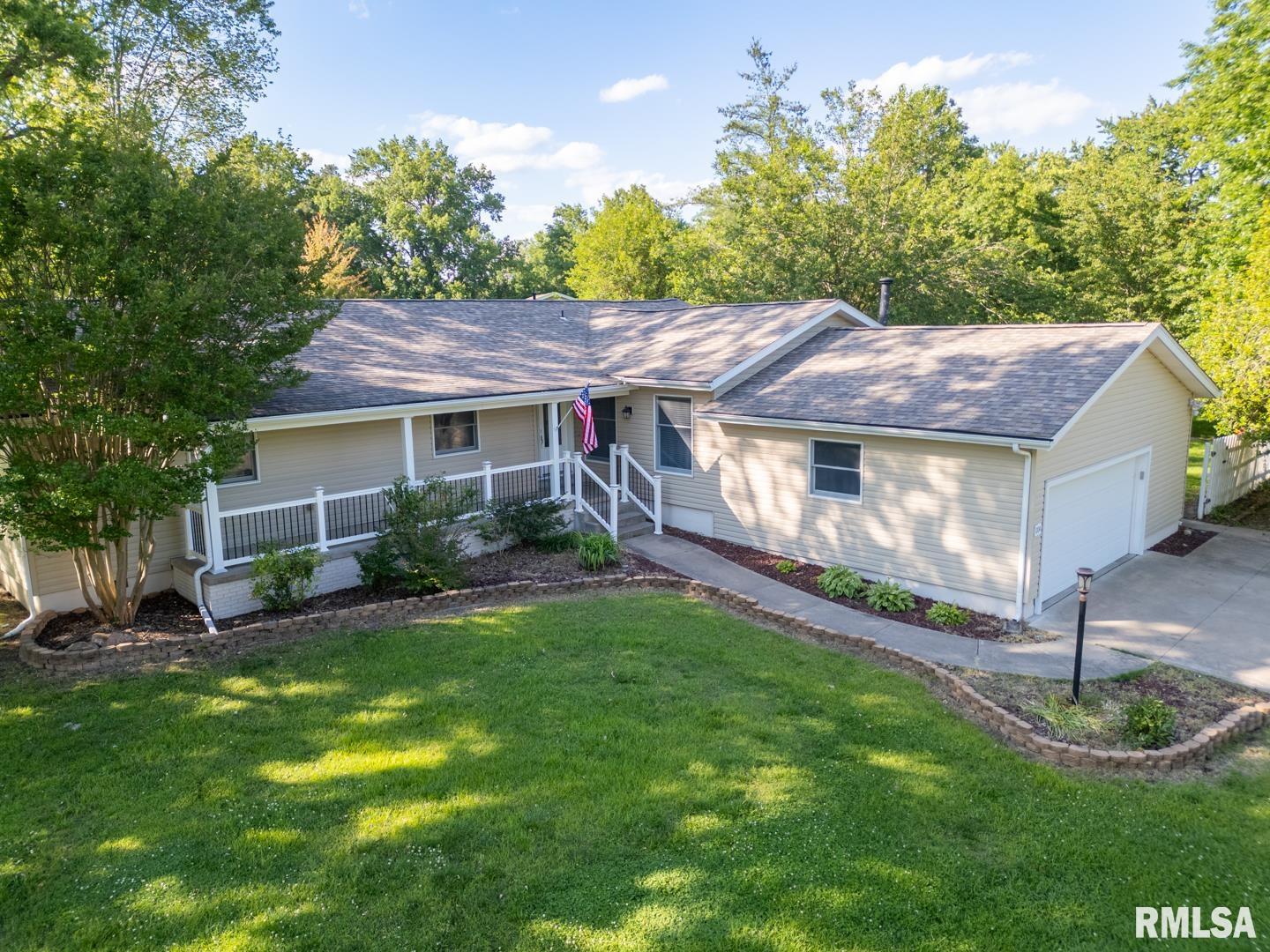 1004 Mockingbird Lane, Carterville, Illinois image 5