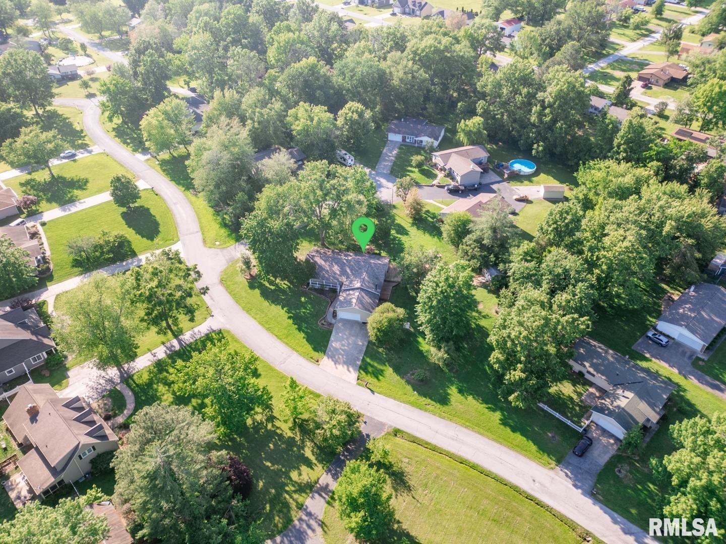 1004 Mockingbird Lane, Carterville, Illinois image 4