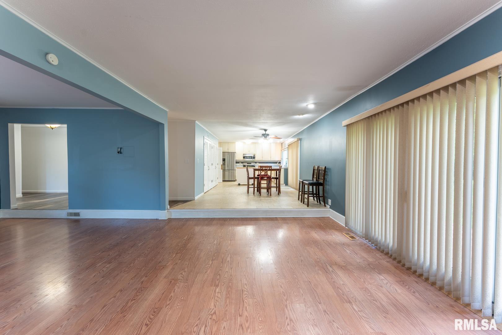 1004 Mockingbird Lane, Carterville, Illinois image 12