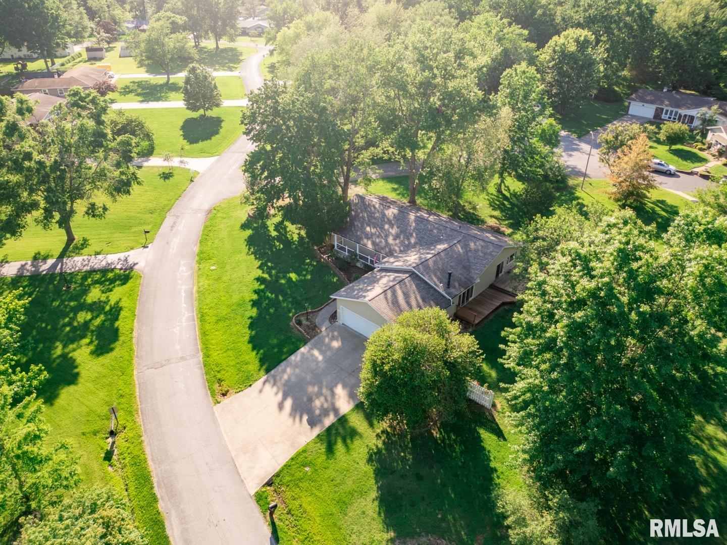 1004 Mockingbird Lane, Carterville, Illinois image 2