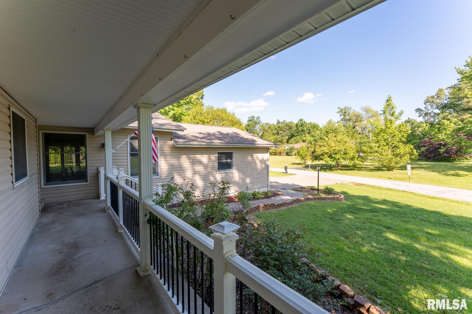 1004 Mockingbird Lane, Carterville, Illinois image 7