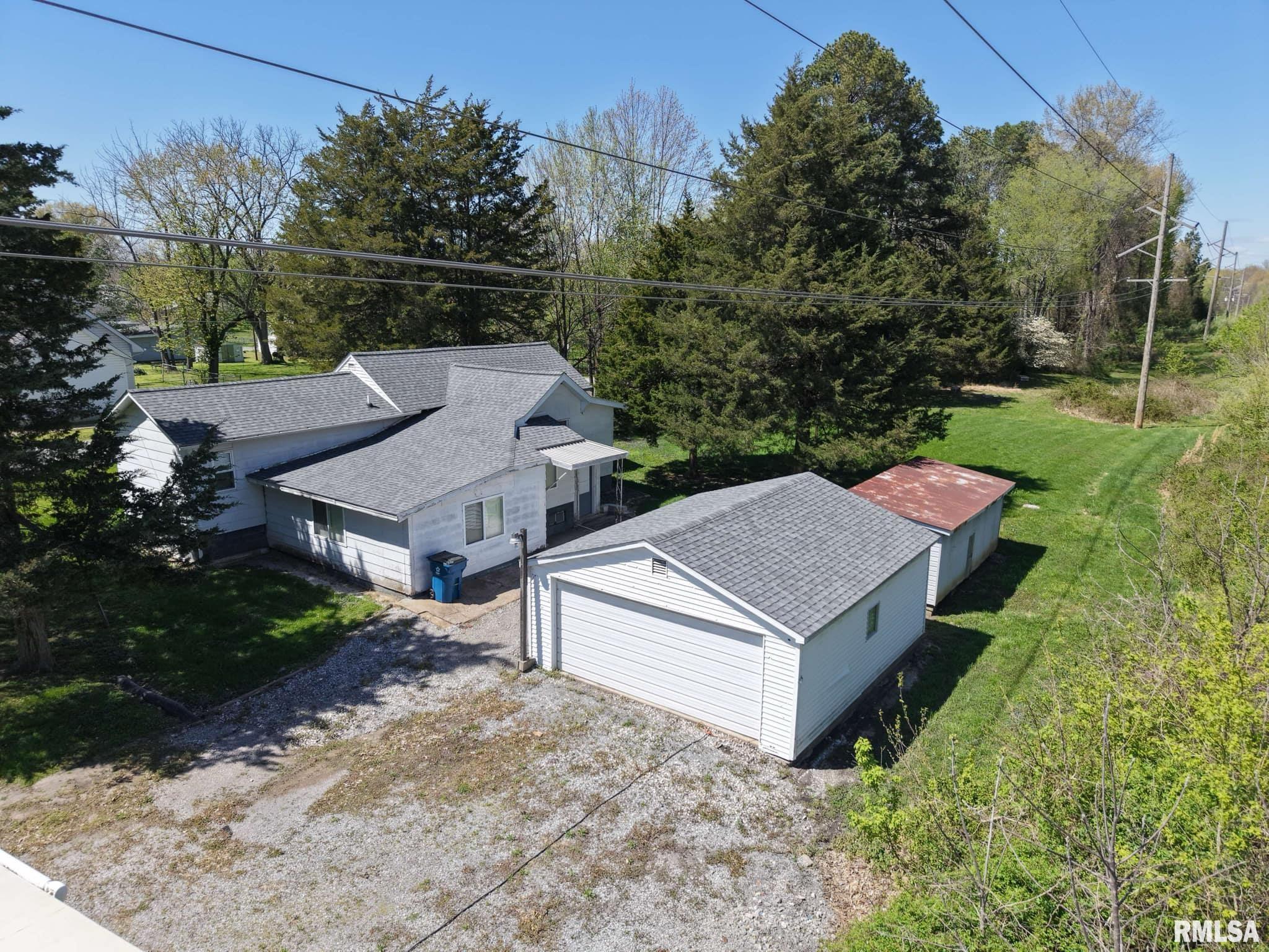 602 Illinois Avenue, Christopher, Illinois image 3