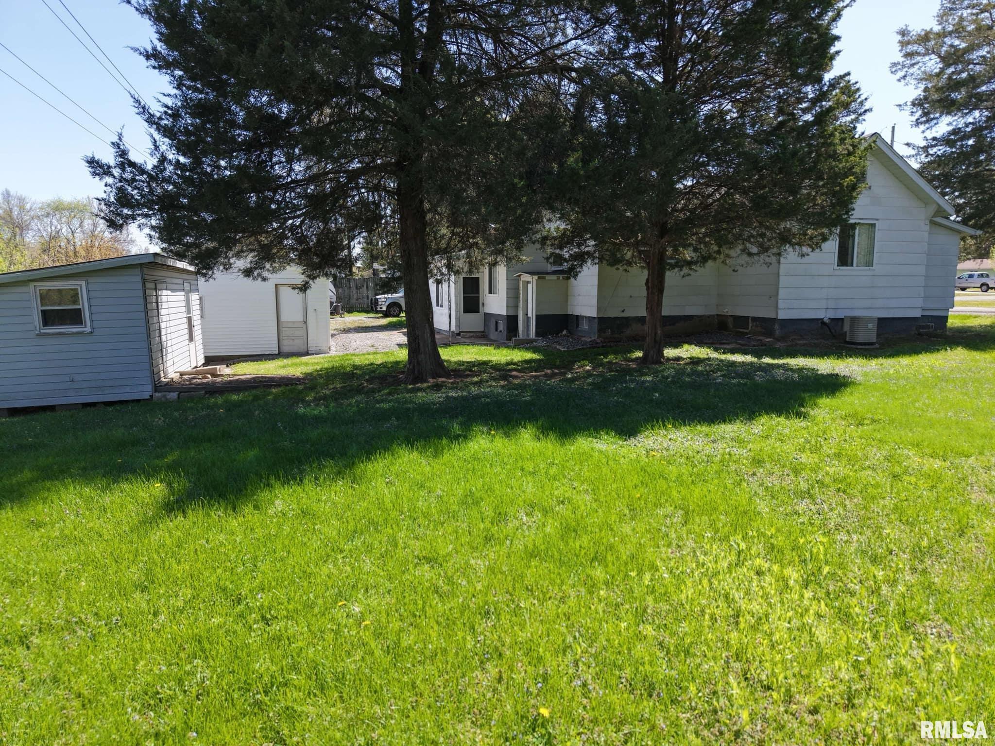 602 Illinois Avenue, Christopher, Illinois image 5
