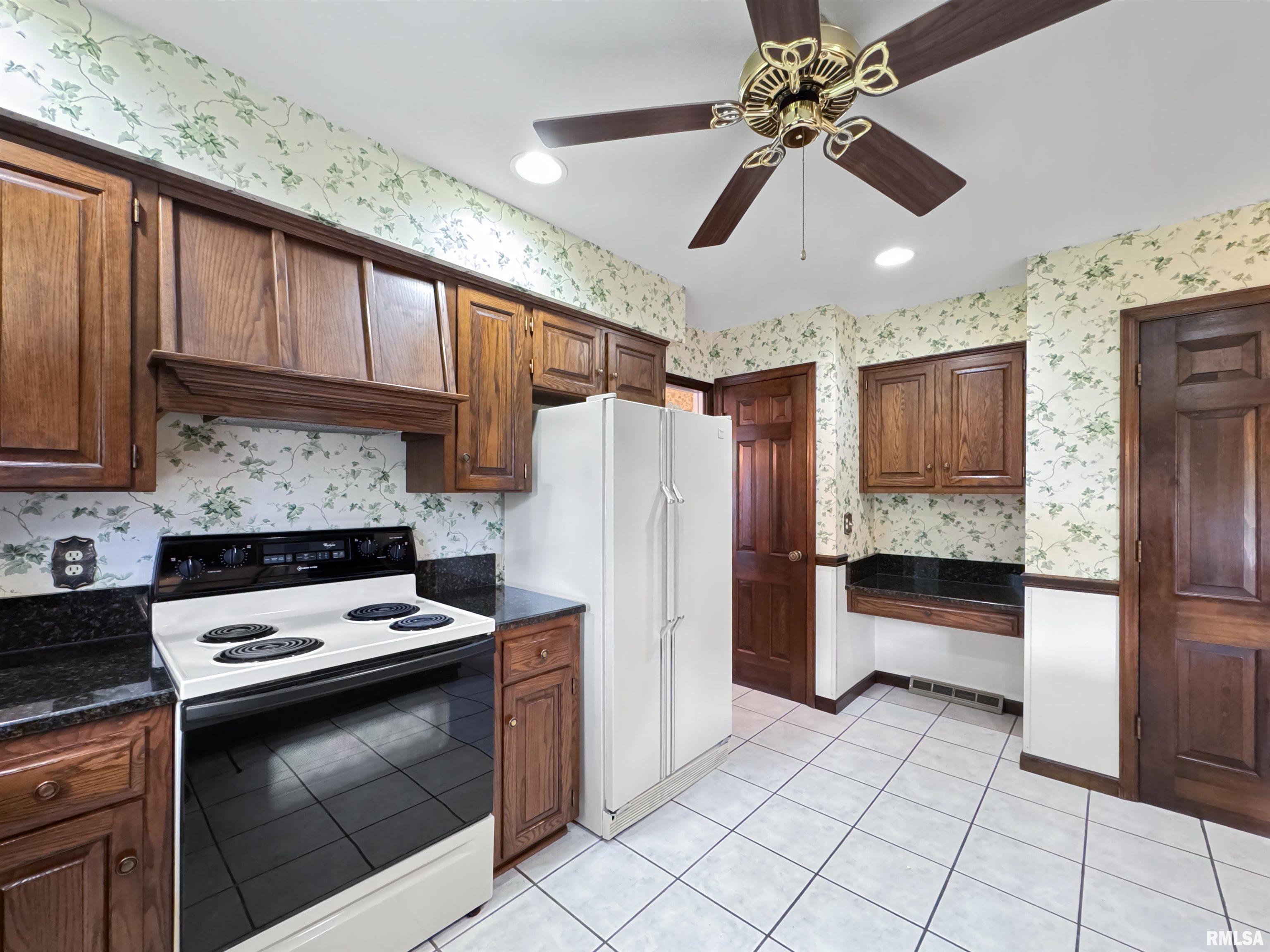 6246 N Post Oak Road, Peoria, Illinois image 11
