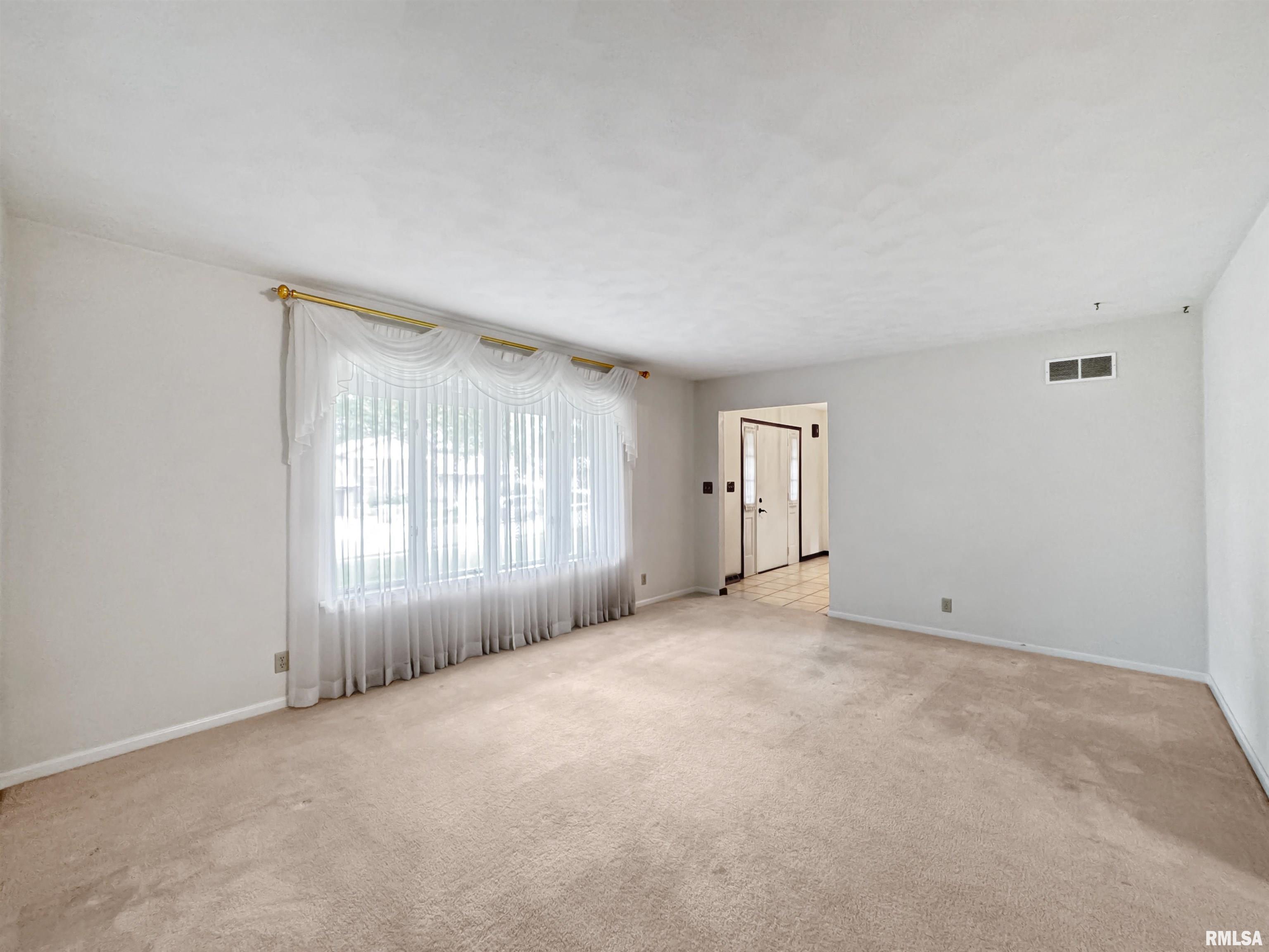 6246 N Post Oak Road, Peoria, Illinois image 5