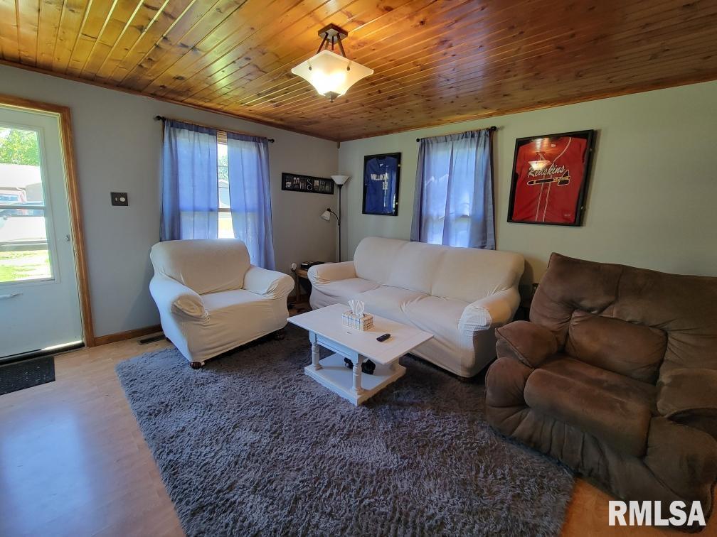 405 N Monroe Street, Nokomis, Illinois image 15