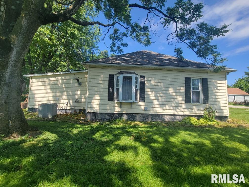 405 N Monroe Street, Nokomis, Illinois image 4