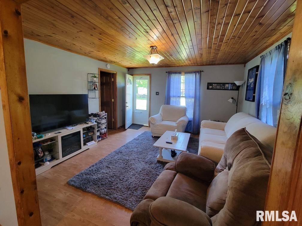 405 N Monroe Street, Nokomis, Illinois image 16