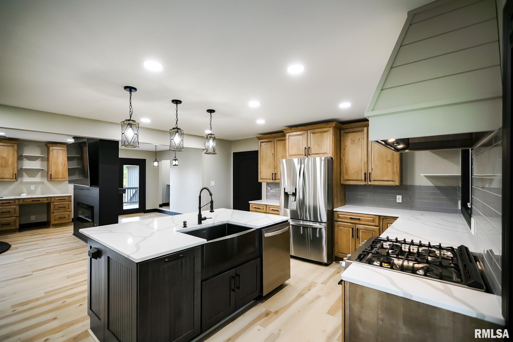 9825 N Route 91 Route, Peoria, Illinois image 9