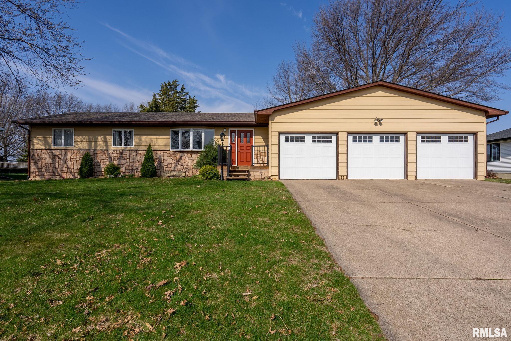 120 S 27th Avenue, Eldridge, Iowa image 1