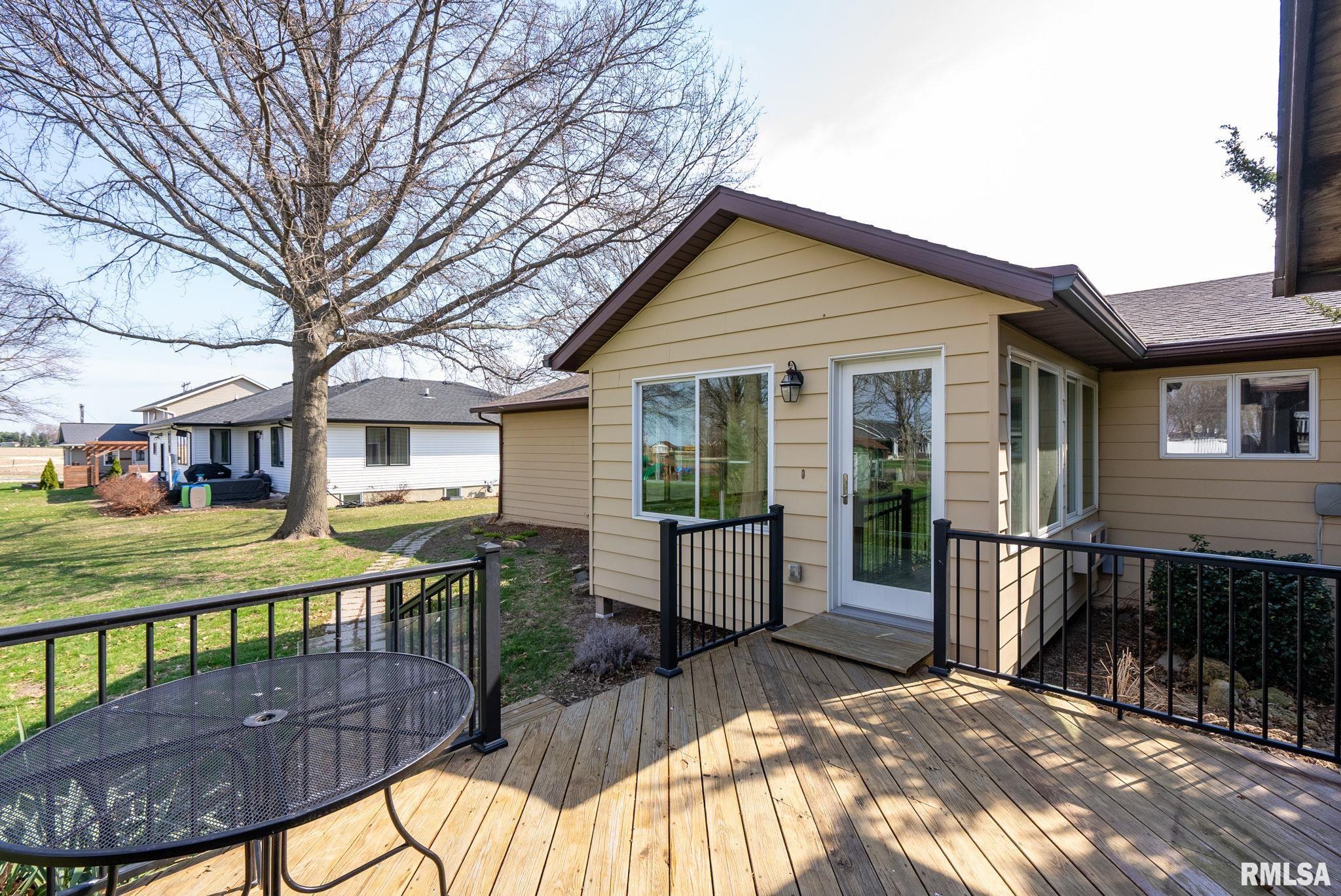 120 S 27th Avenue, Eldridge, Iowa image 32