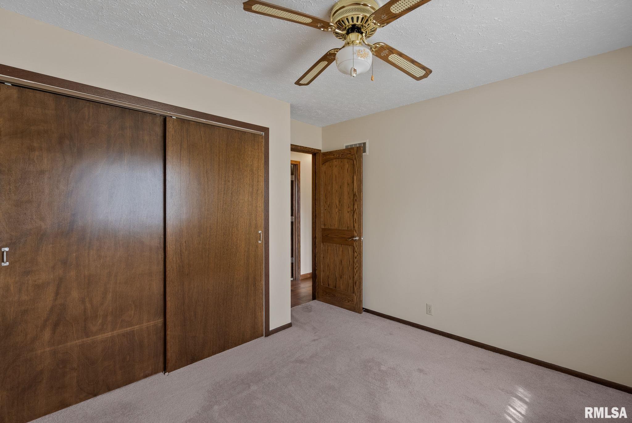 120 S 27th Avenue, Eldridge, Iowa image 21