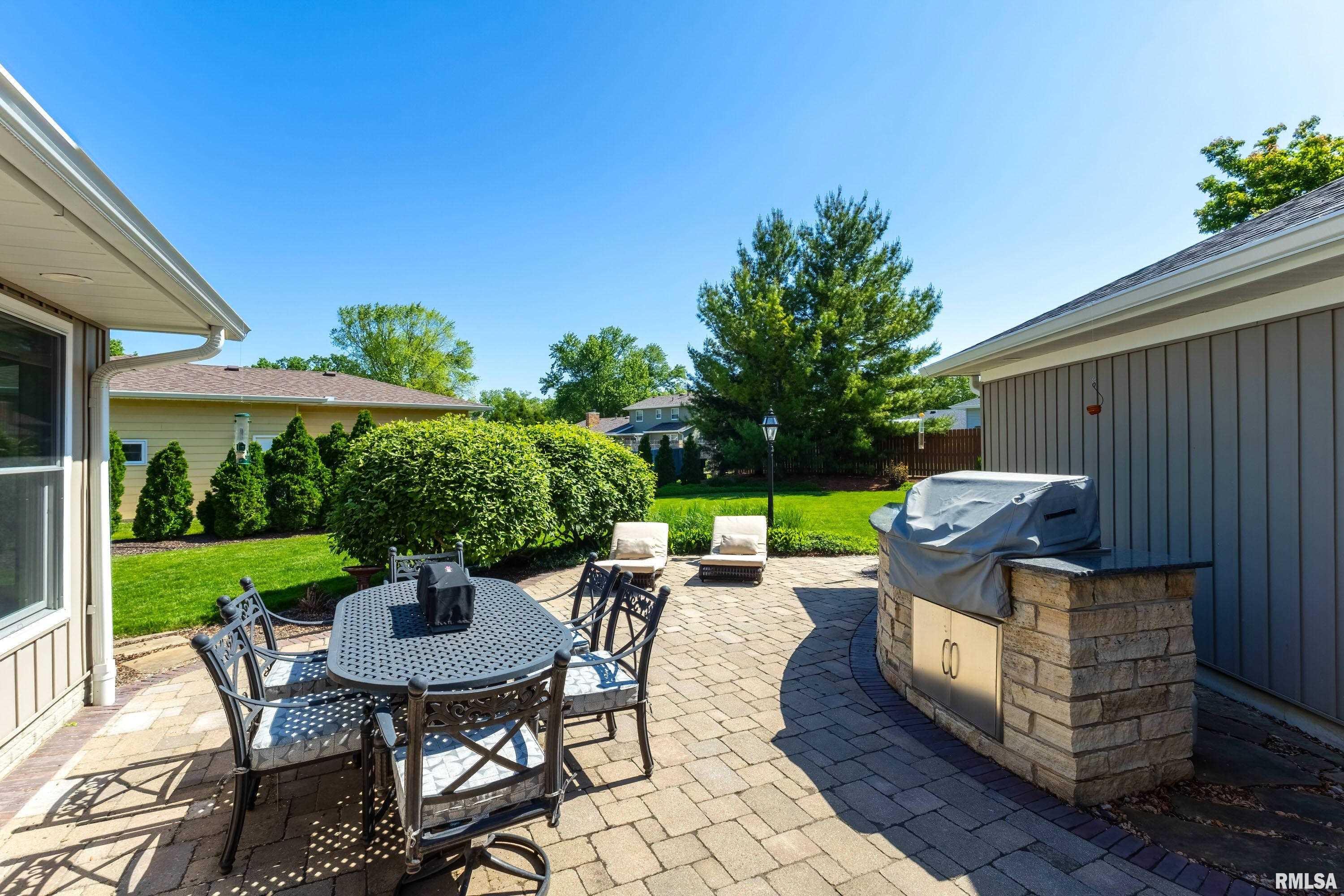 2312 Windsor Drive, Davenport, Iowa image 9