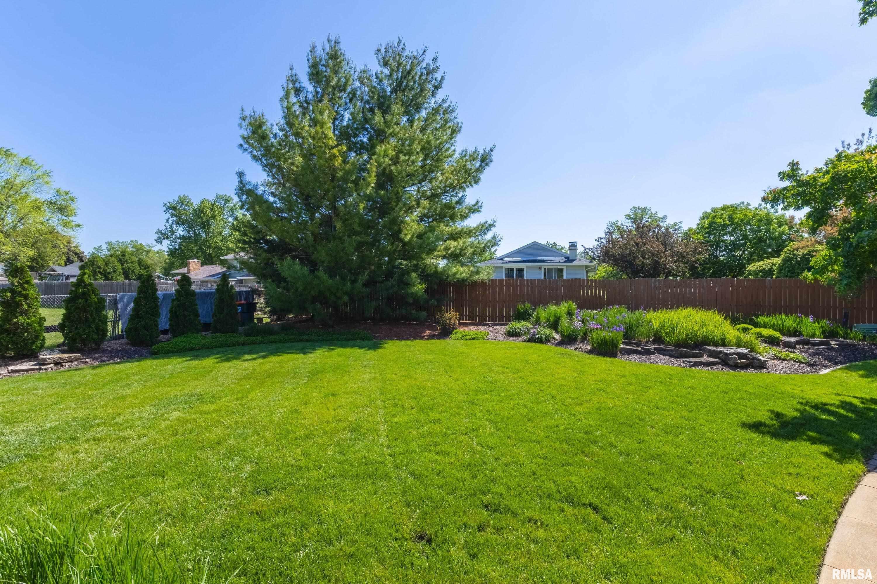 2312 Windsor Drive, Davenport, Iowa image 10