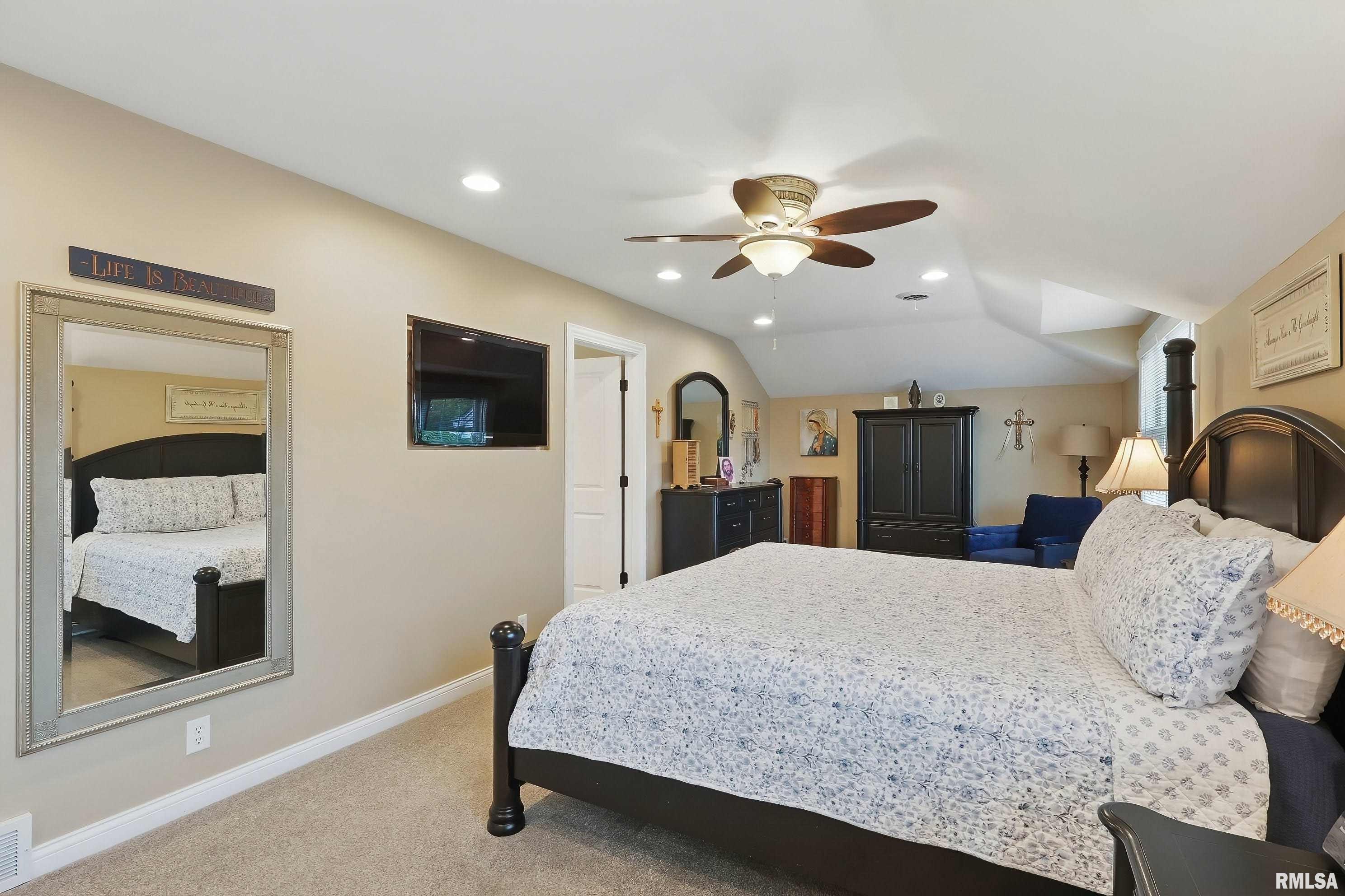 2312 Windsor Drive, Davenport, Iowa image 39