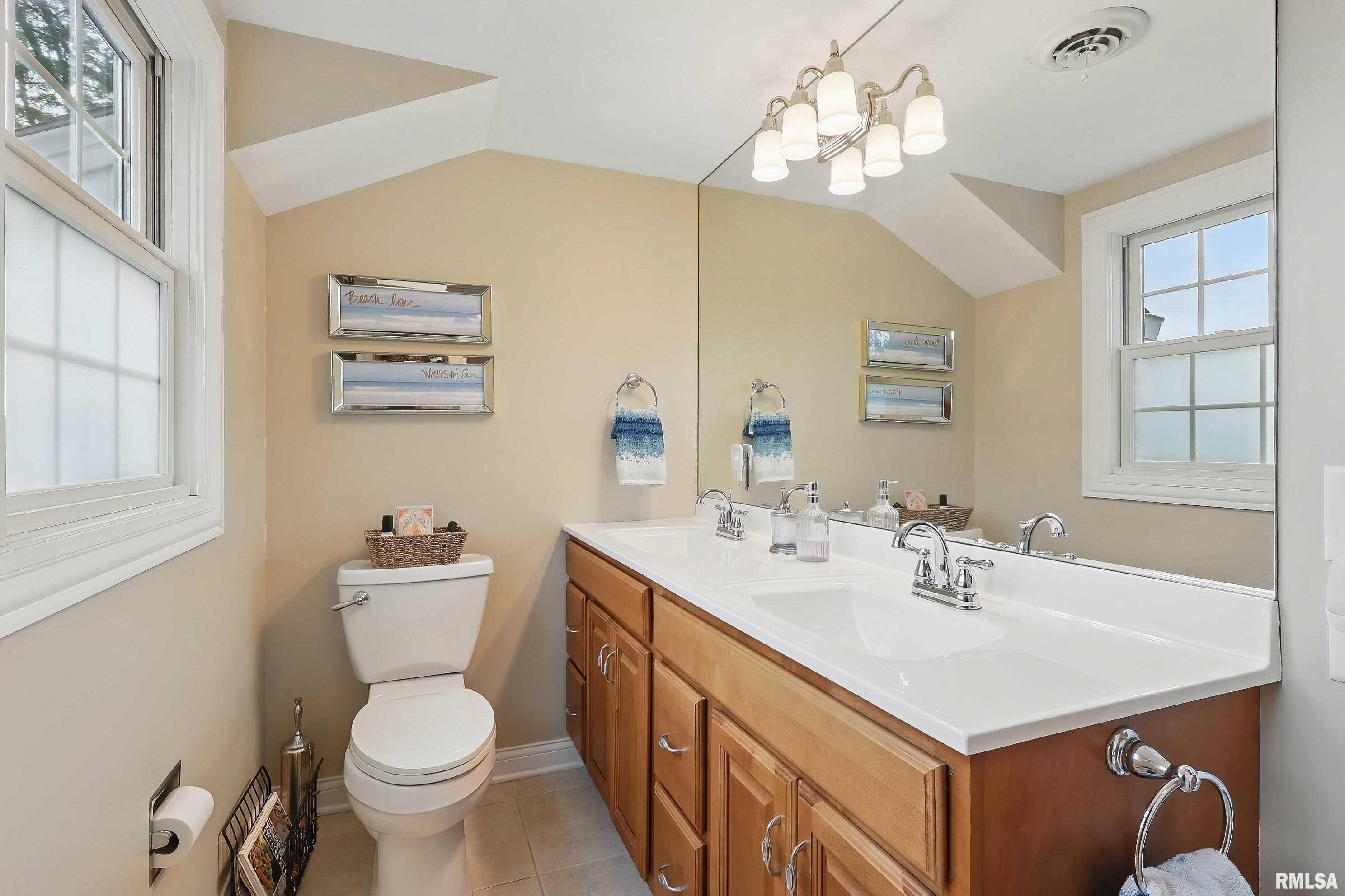 2312 Windsor Drive, Davenport, Iowa image 33