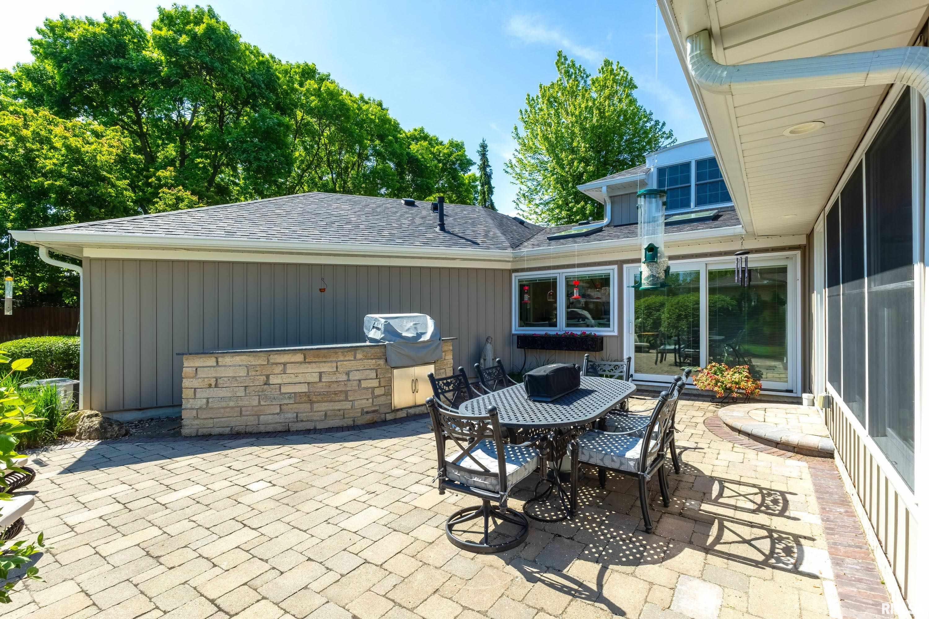 2312 Windsor Drive, Davenport, Iowa image 8