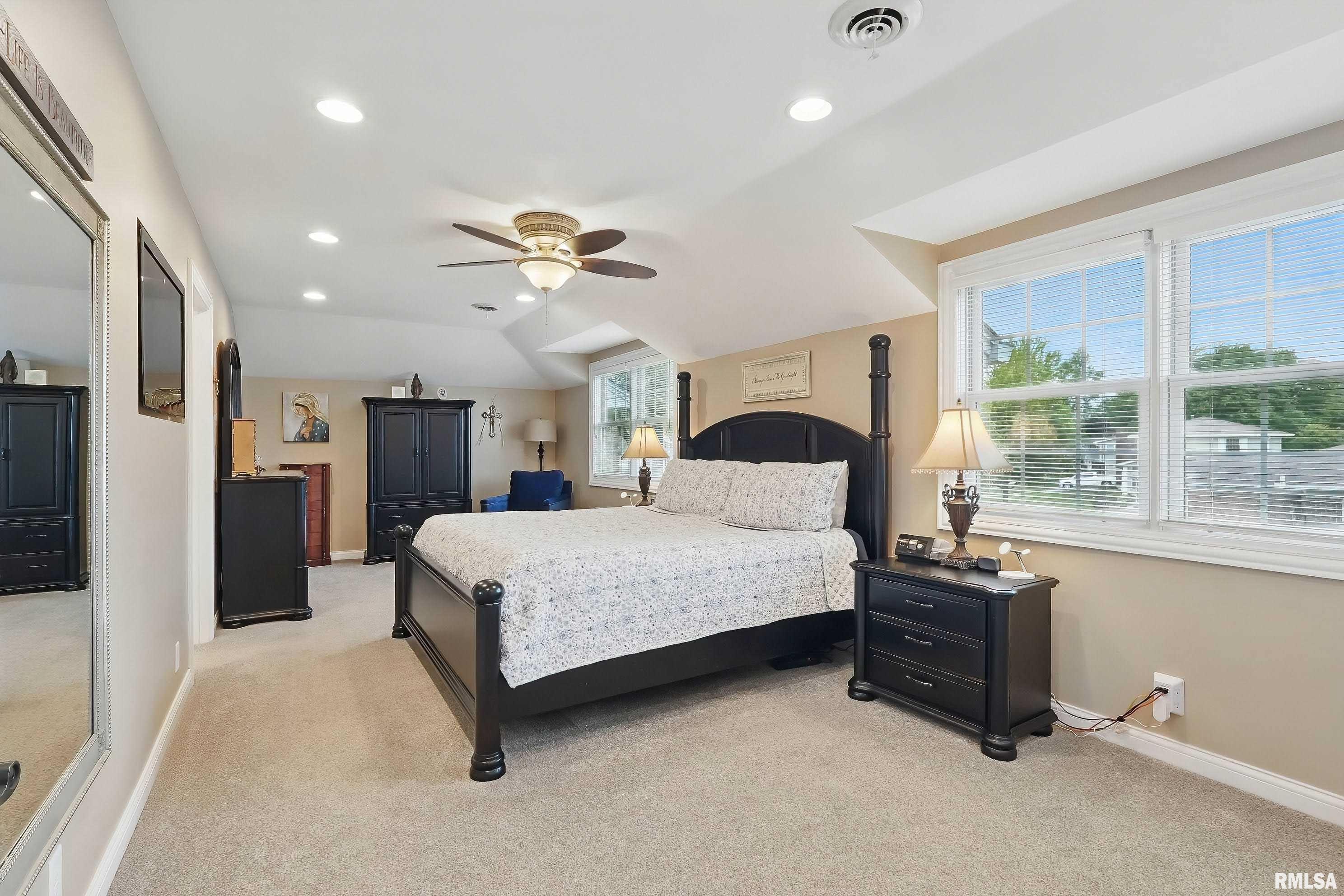 2312 Windsor Drive, Davenport, Iowa image 38